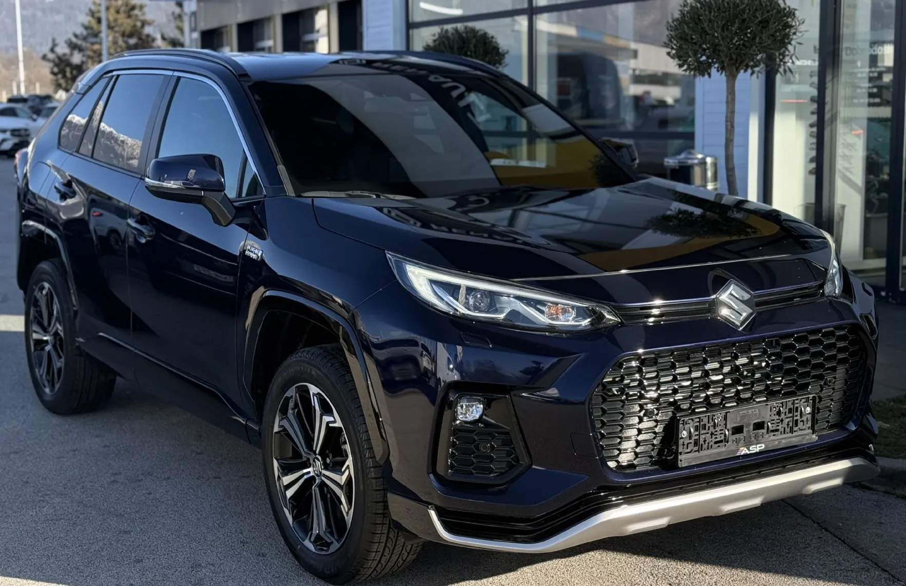 Zunanja slika - Suzuki Across - 2.5 PHEV AWD ELEGANCE - 1