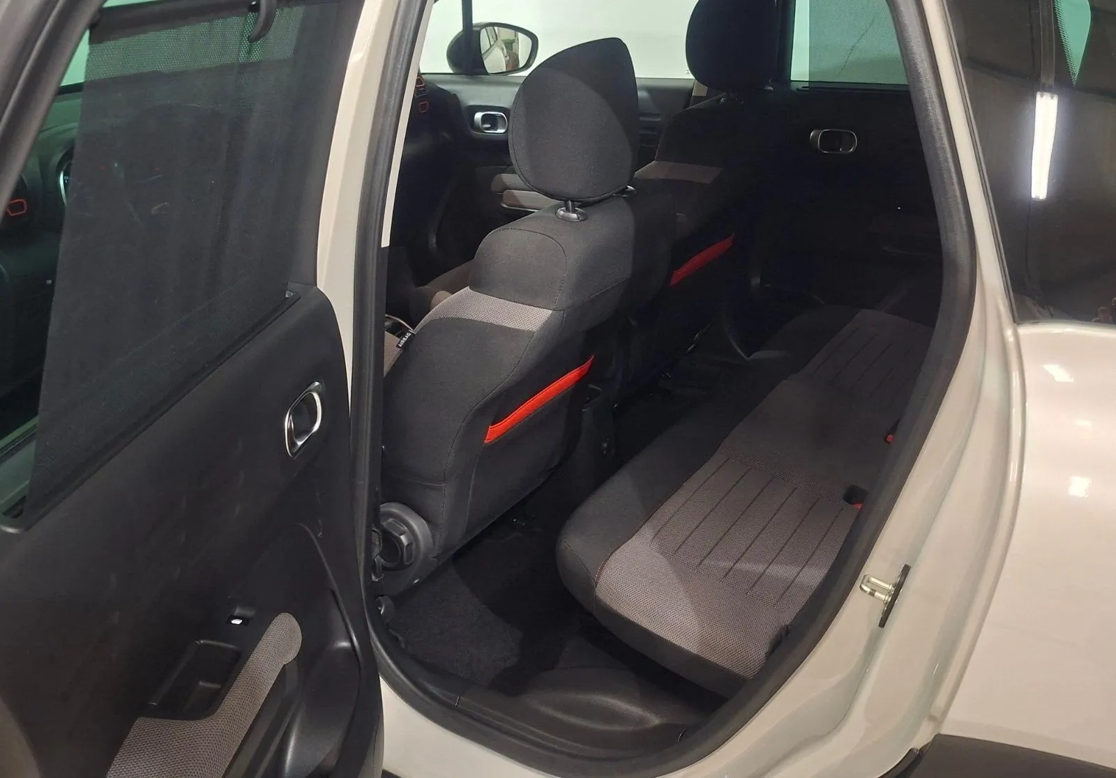 Notranja slika - Citroën C3 Aircross - 1.2 -LED-KAMERA-NAVI-TEMPOMAT-SERVISNA KNJ-KLJUKA - 12
