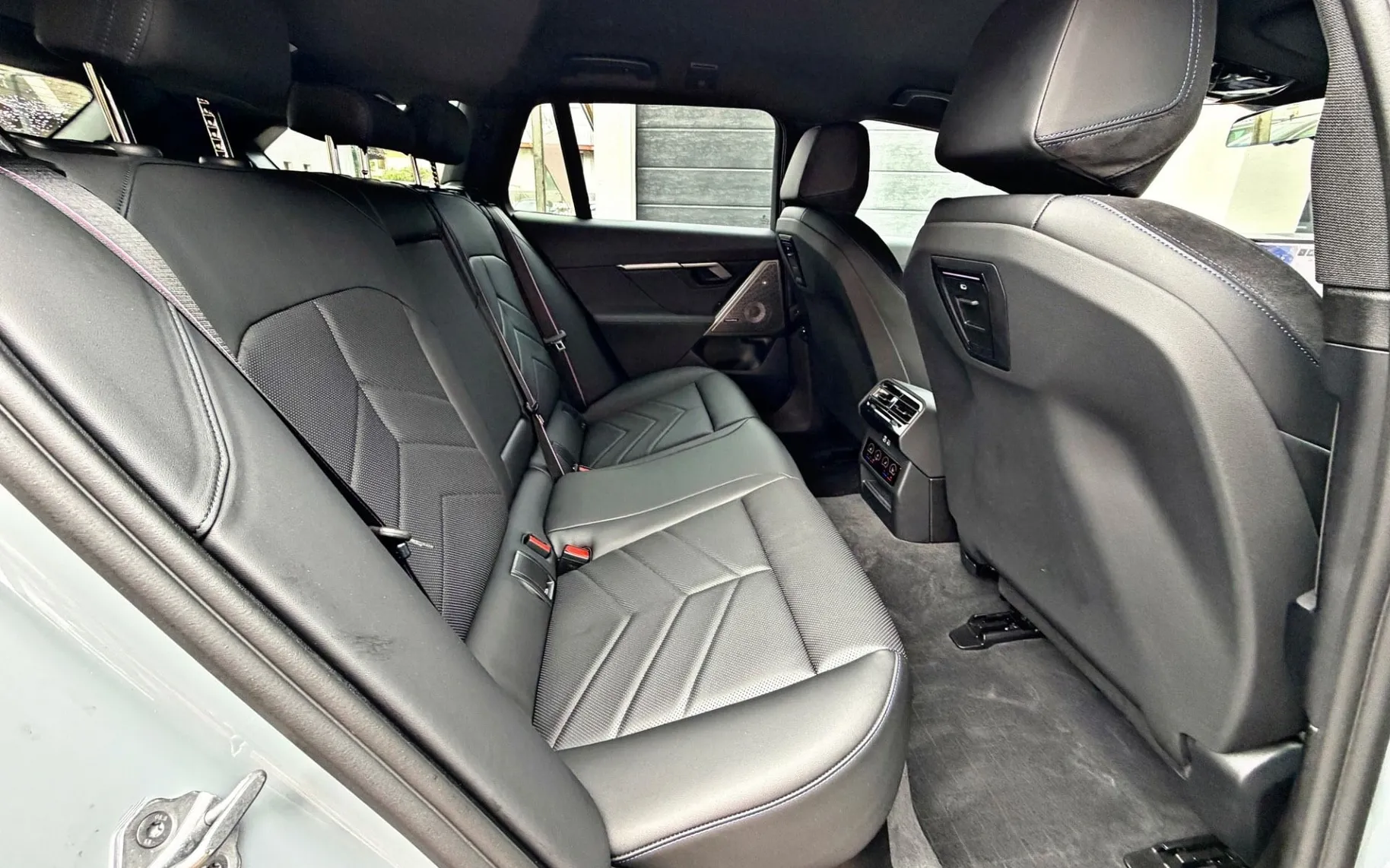 Notranja slika - BMW serija 5 Touring: - 520d XDRIVE•NARDO GREY•M PAKET PRO•KOT NOV•GARAN - 11