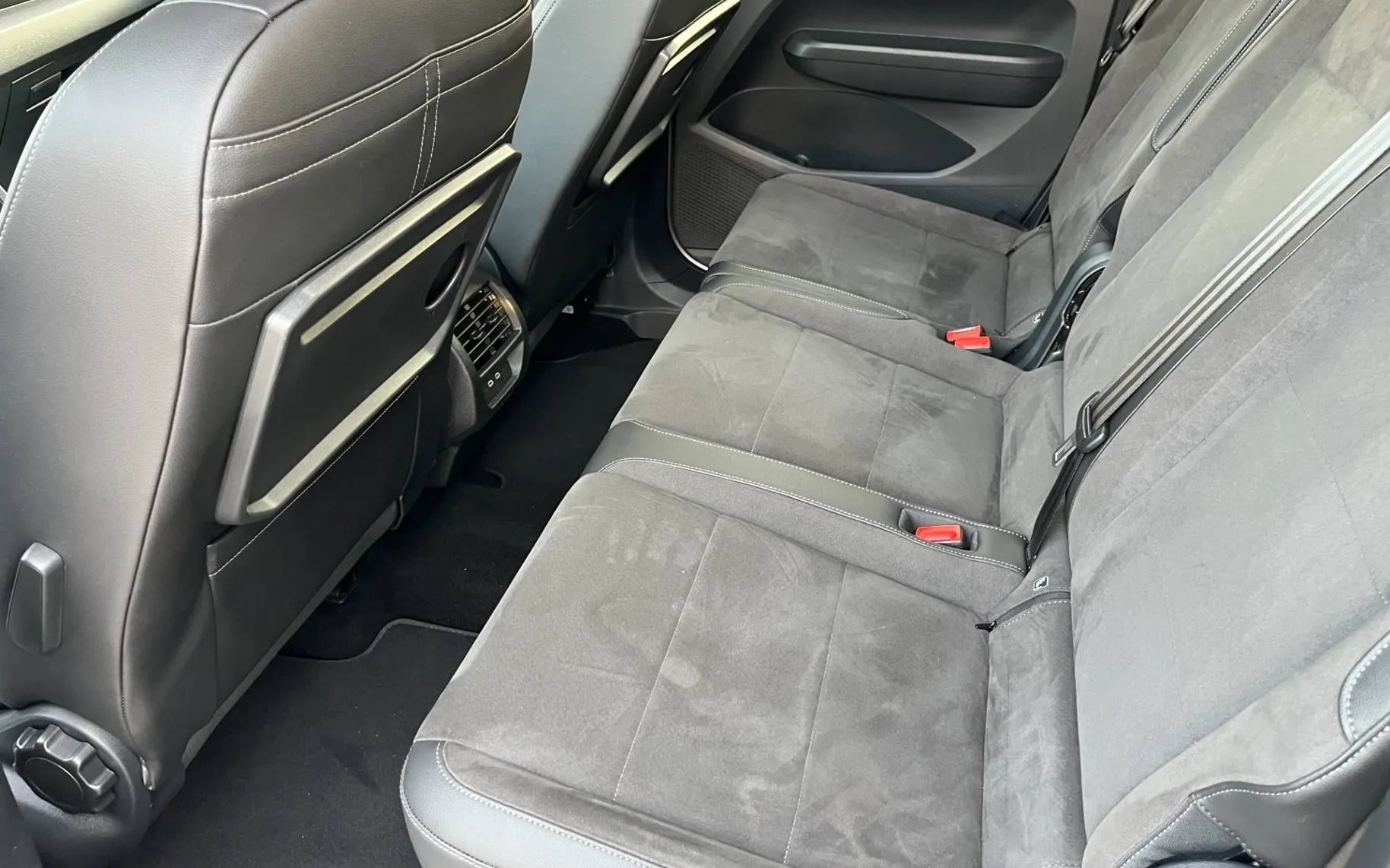 Notranja slika - Volkswagen Caddy - 2.0 TDI Style DSG-1 LASTNIK-LED-NAVI-KAM-ODLIČEN - 10