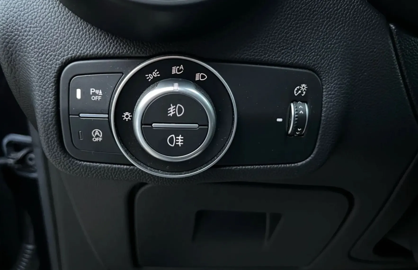 Zunanja slika - Alfa Romeo Stelvio - Q4 2.2 Diesel 190 Avt. od 1 lastnika 1 letna garan - 16
