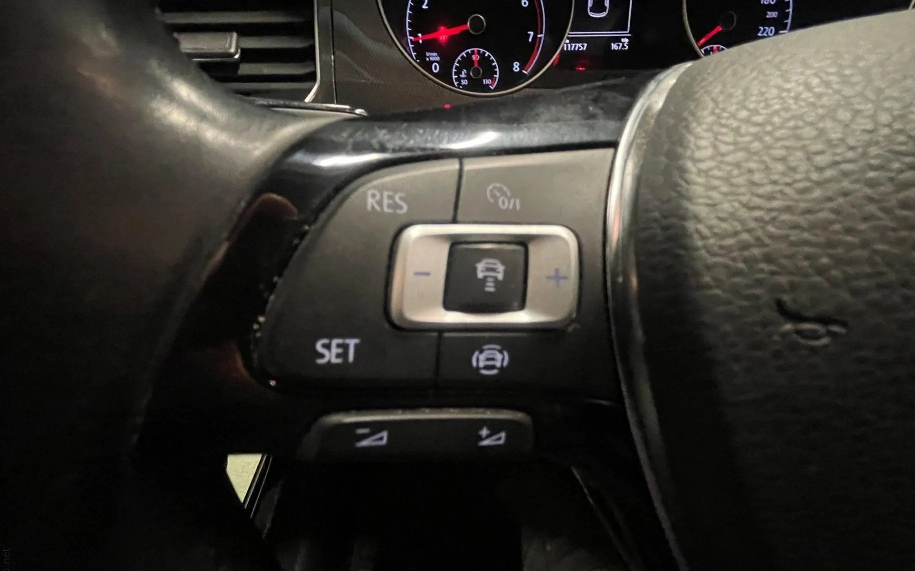 Zunanja slika - Volkswagen Golf - 1.5 TSI ACT Comfortline NAVI.2XPDC.OGR.SEDEŽ - 9
