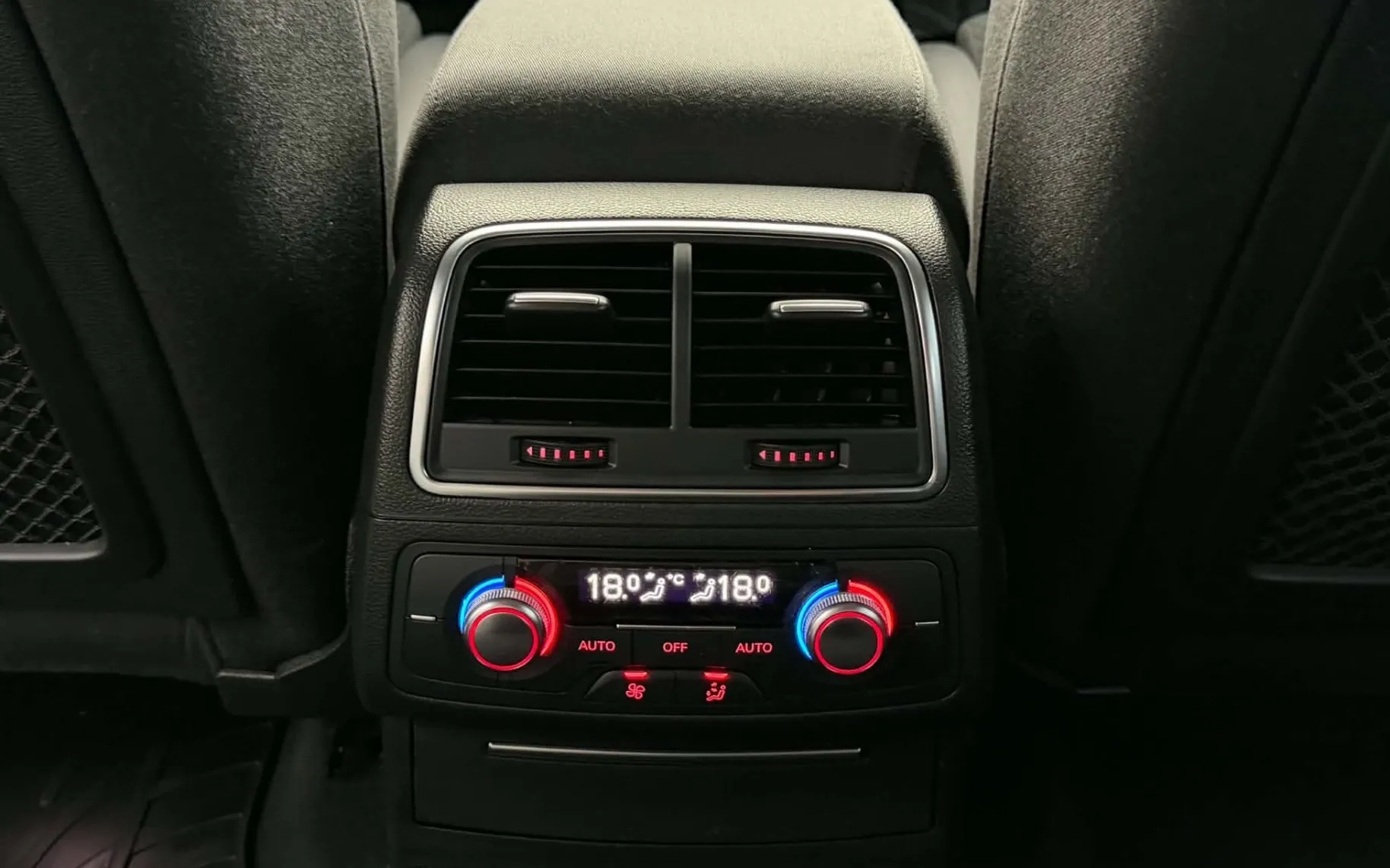 Notranja slika - Audi A6 Avant - 2.0 TDI ultra S-tronic - 9