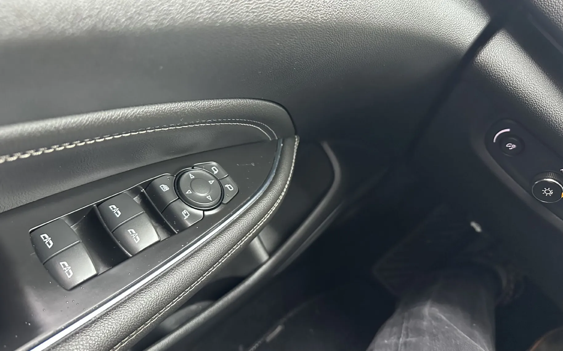 Notranja slika - Opel Insignia - 2.0 CDTI Innovation.NEMŠKI+4ALU.KAMERA.USNJE.DIZEL - 11