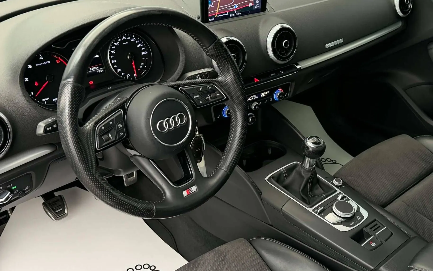 Notranja slika - Audi A3 - 2.0 TDI•PANORAMA•XENON•NAVI•S LINE•SLO•134.000KM• - 8
