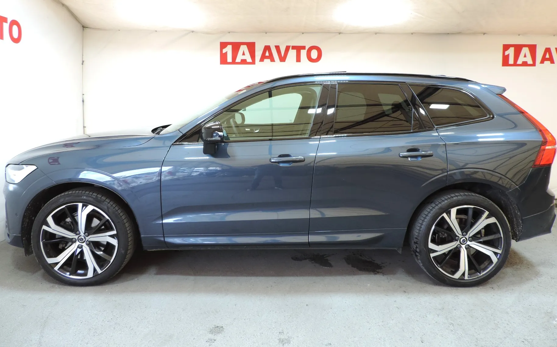 Zunanja slika - Volvo XC60 - B5P AWD Ultimate Dark Avt. LED-KAMERE 360-PANORAMA - 8