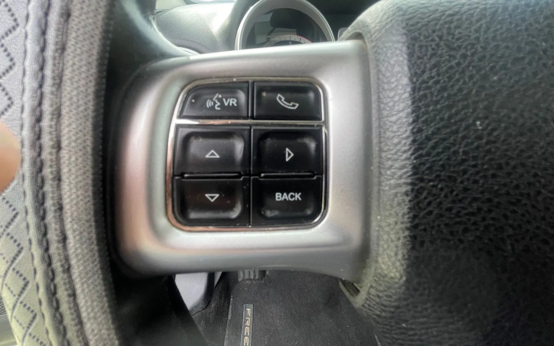 Zunanja slika - Fiat Freemont - 2.0 Multijet 163 AWD NAVI.2XPDC.KAMERA - 18