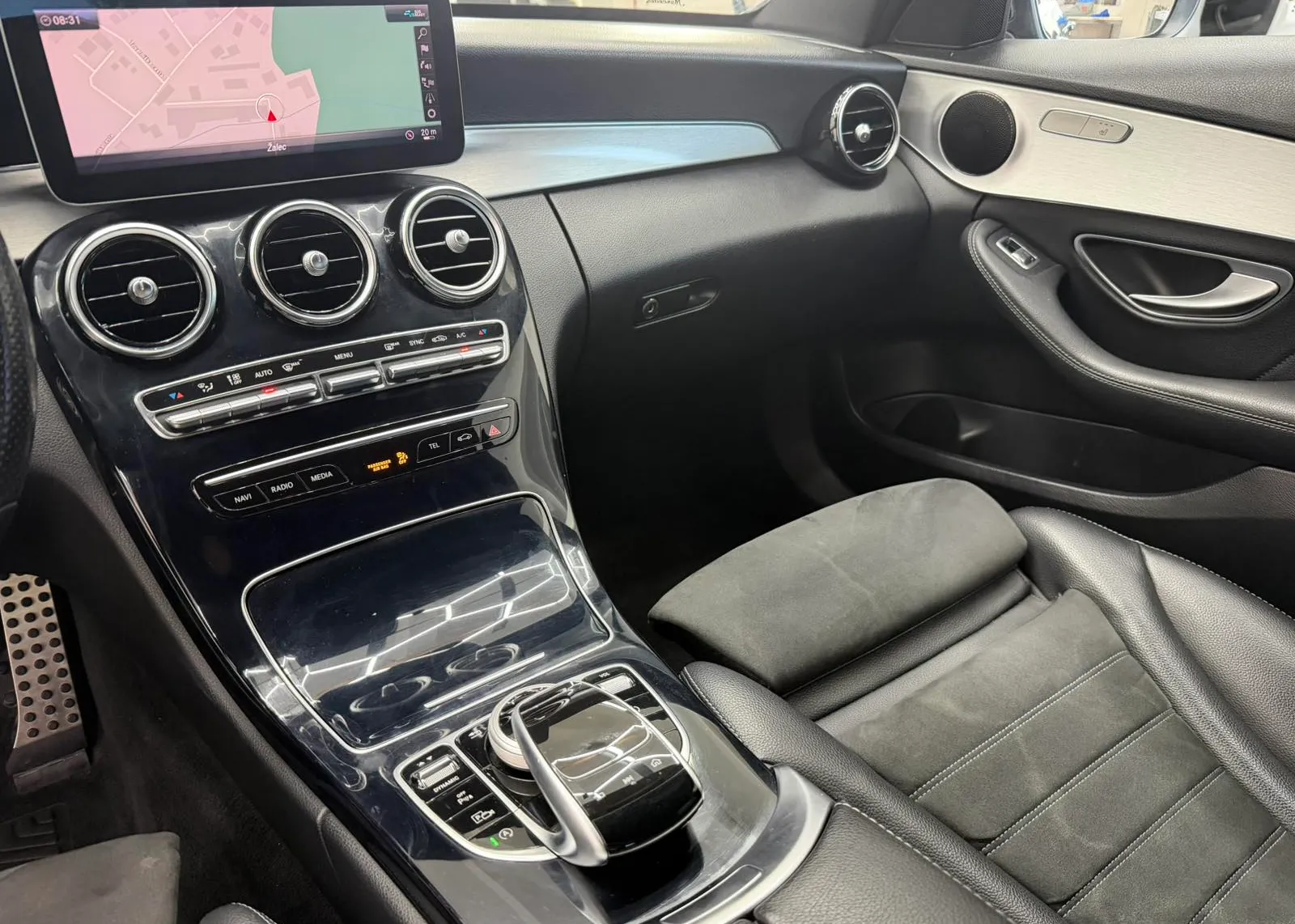 Zunanja slika - Mercedes-Benz C-Razred - C 300 d 4MATIC AMG Line Avt. - 7