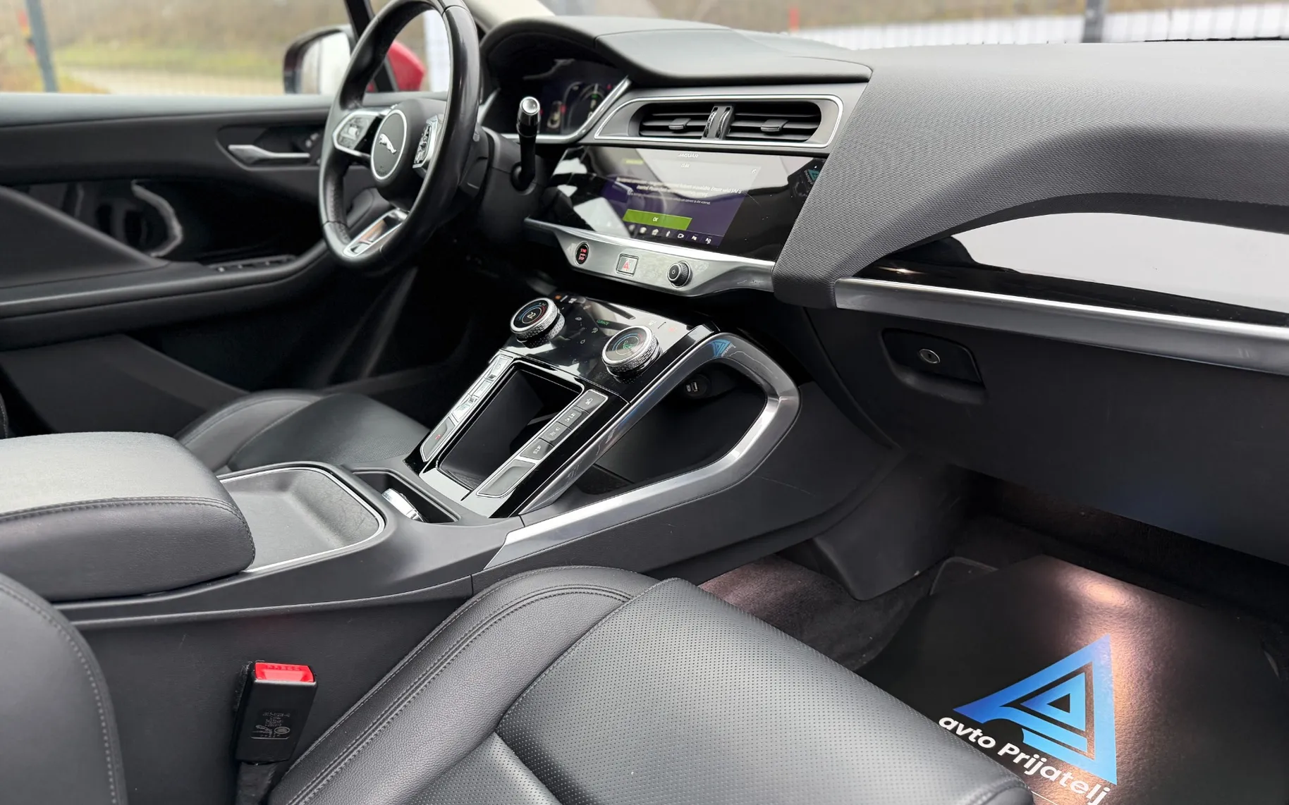 Zunanja slika - Jaguar I-PACE - USNJE | 4WD | NOVA BATER | UGODNO - 9