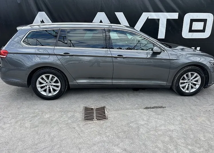 Zunanja slika - VW Passat - Variant 1.6 TDI DSG COMFORTLINE-NAVI-KAMERA-ACC-ALU... - 3