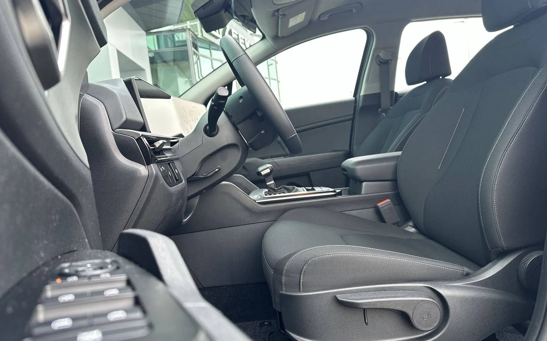 Notranja slika - KIA Sportage - 1.6 T-GDI LX Fresh ISG DCT - 10