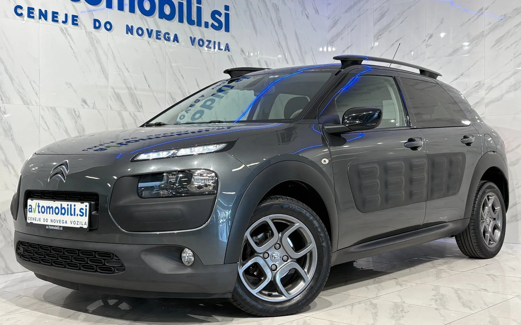 Zunanja slika - Citroën C4 Cactus - 1.6 HDi KAMERA-NAVIGACIJA-PDC-TEMPOMAT - 1