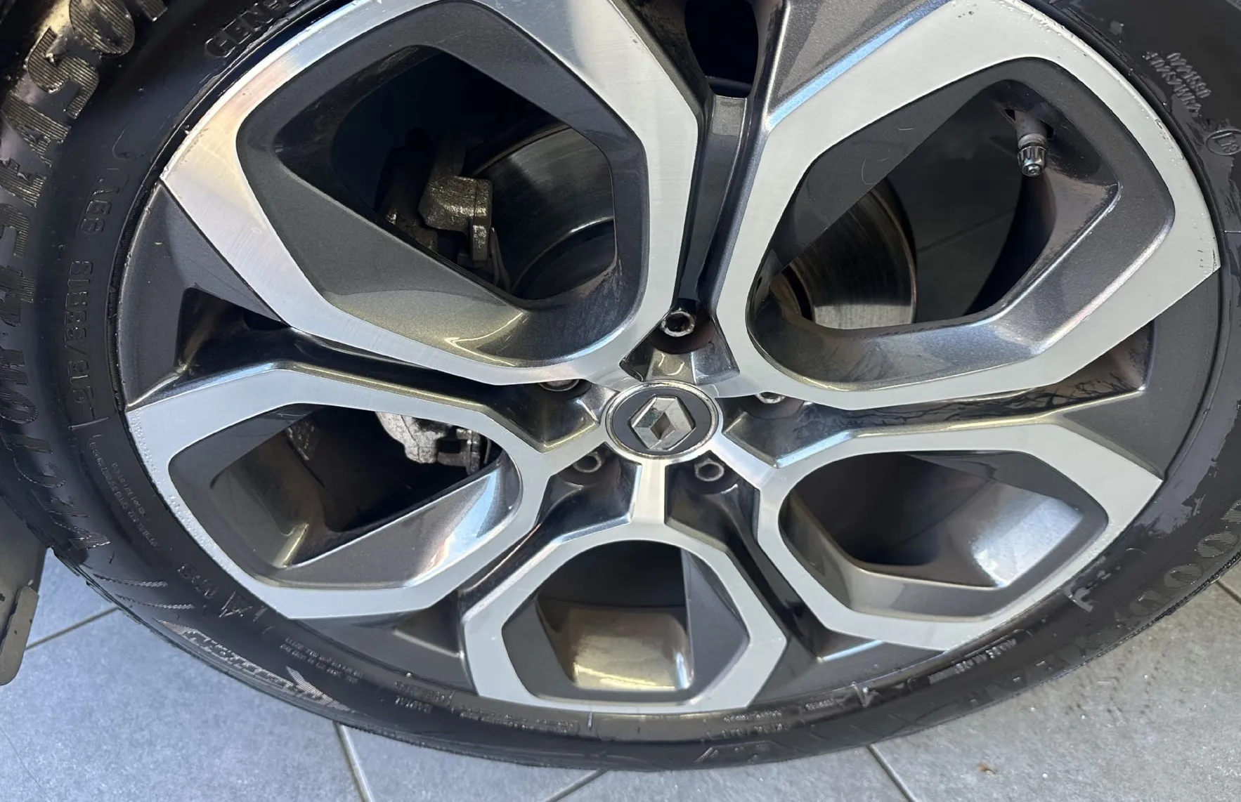 Zunanja slika - Renault Captur - TCe 130 Intens.TCe 130.USNJE.NAVI.96 KW.BENZIN - 4