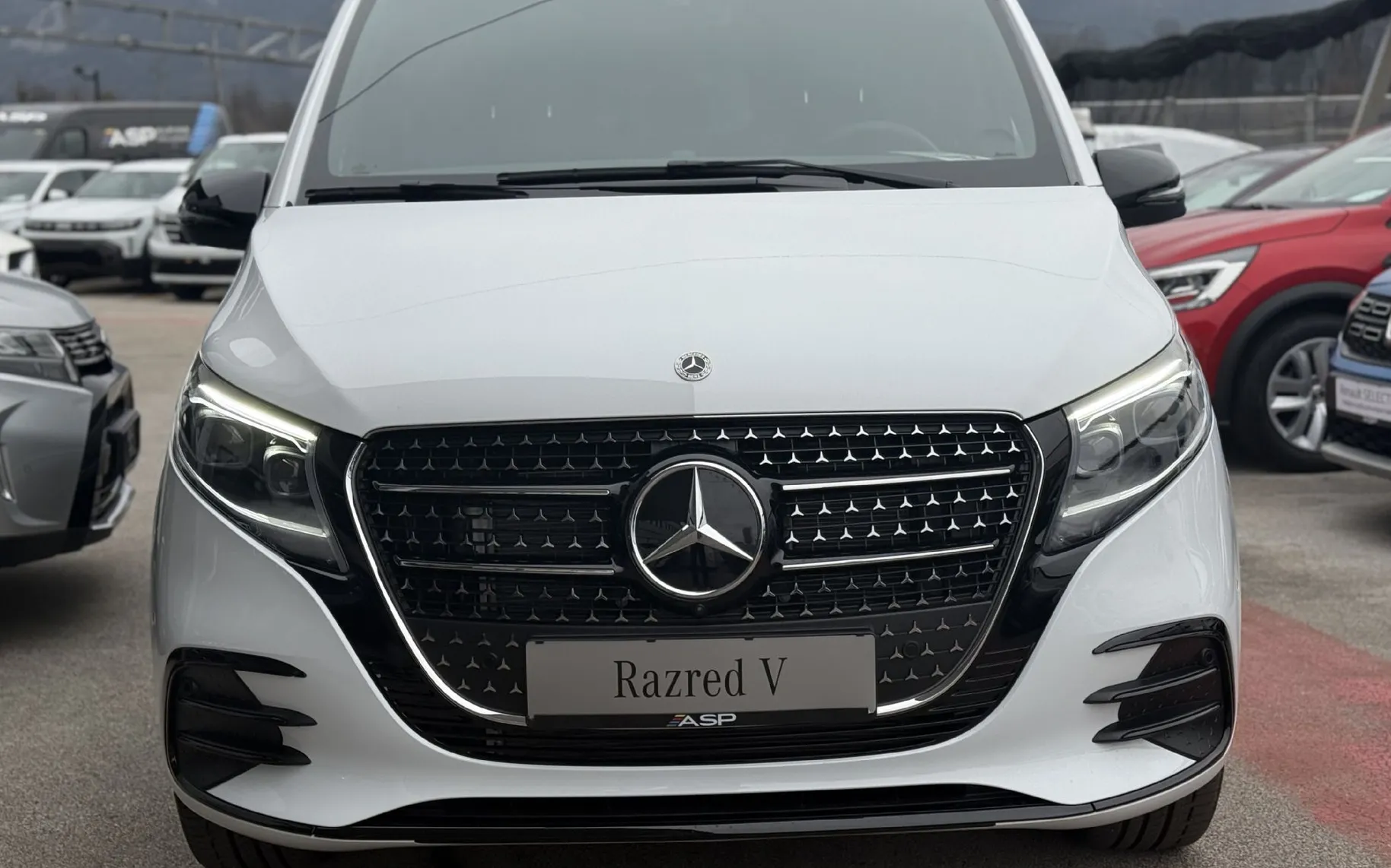 Zunanja slika - Mercedes-Benz V-Razred - V 300 d AVANTGARDE dolgi - 3