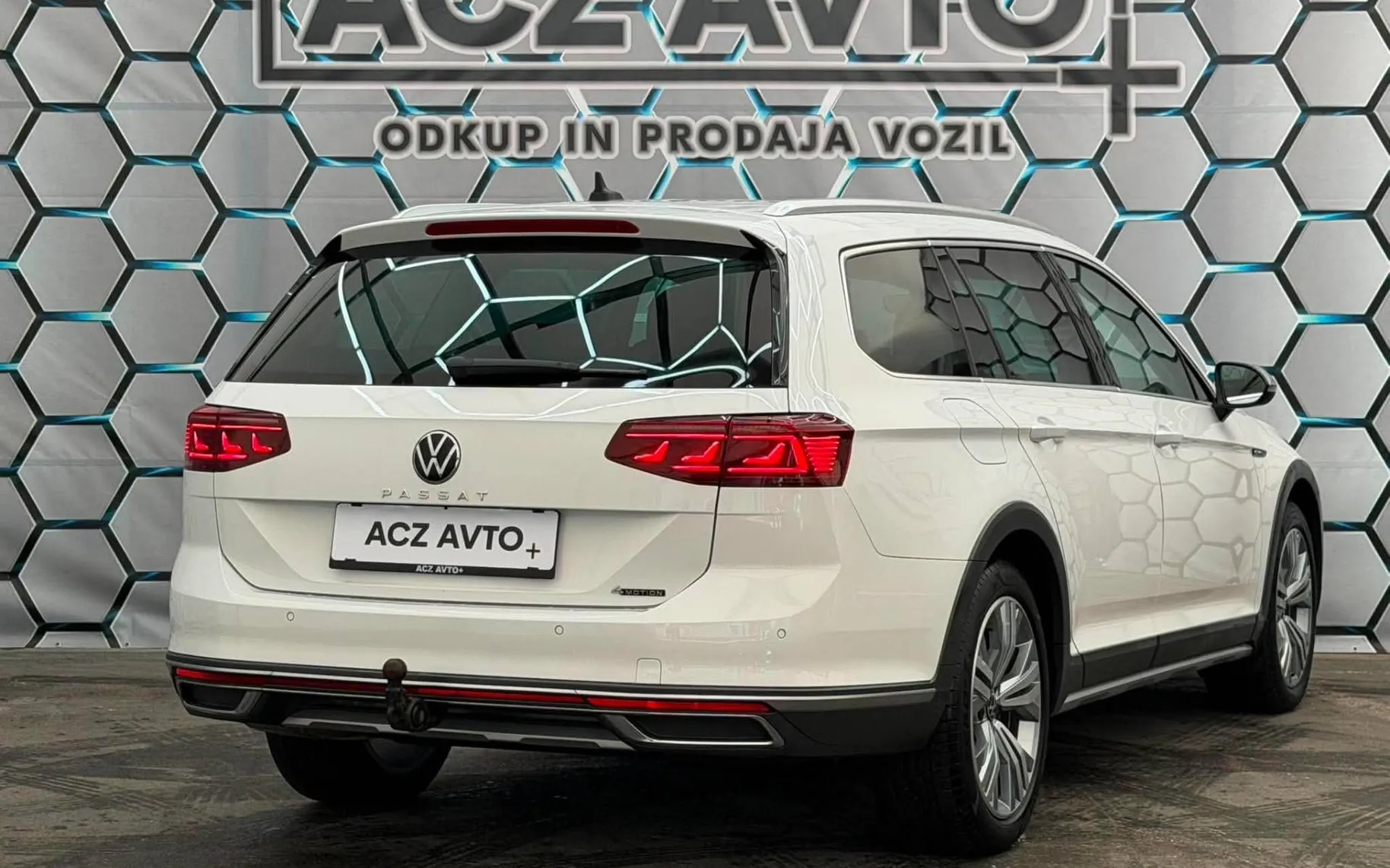 Zunanja slika - Volkswagen Passat Alltrack - 2.0 TDI•DSG•4X4•IQ LED•VIRTUAL•ACC•KAMERA•KLJUKA• - 4