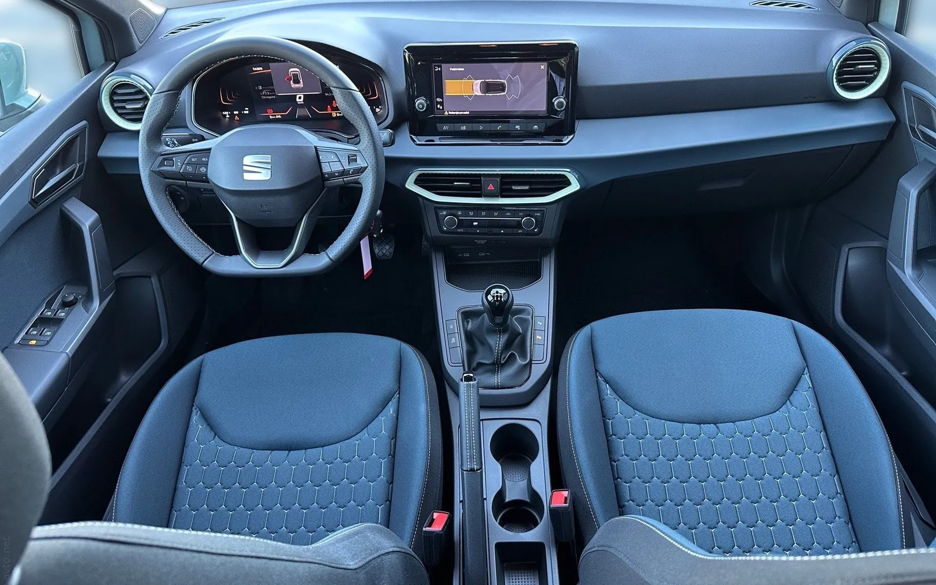 Notranja slika - Seat Arona - 1.0 Eco TSI Style... - 10