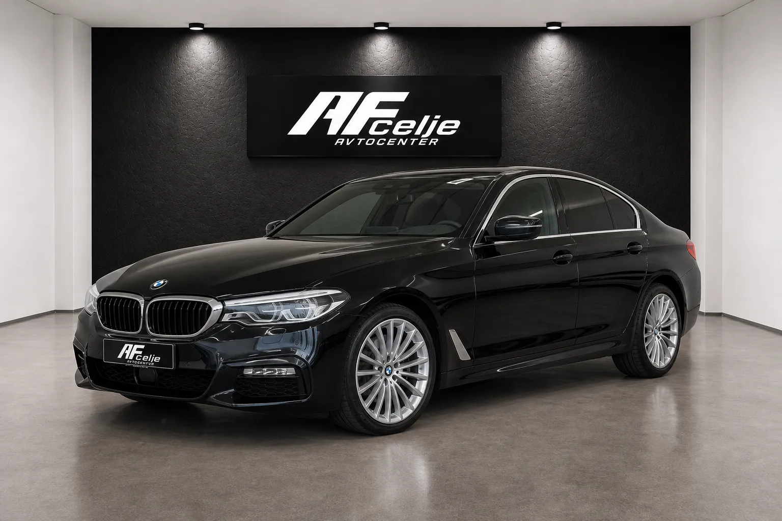 Notranja slika - BMW serija 5 Touring: - 520d-AUT-SPORT-FUL LED-LIZING ZA TUJCE-PANORAMA... - 11