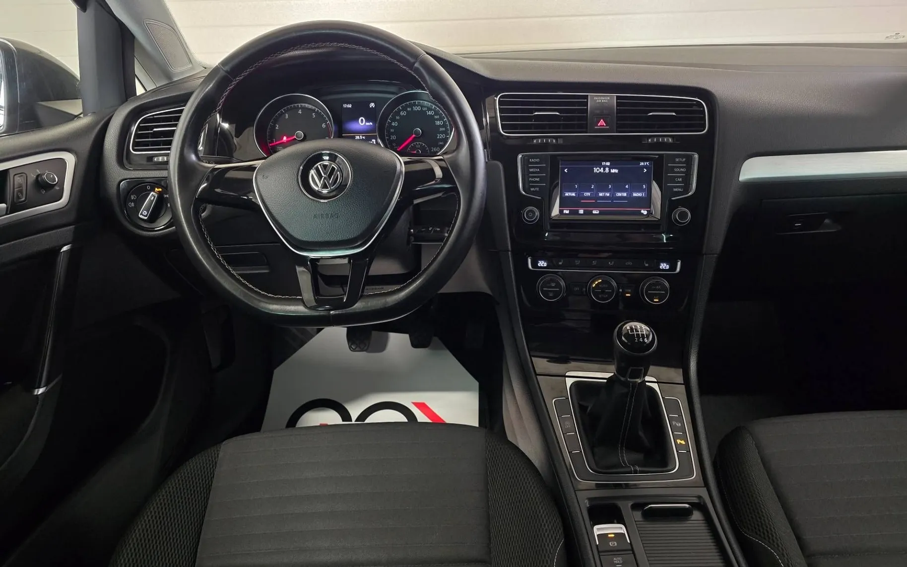 Notranja slika - Volkswagen Golf - 1.2 TSI BMT CUP - 11