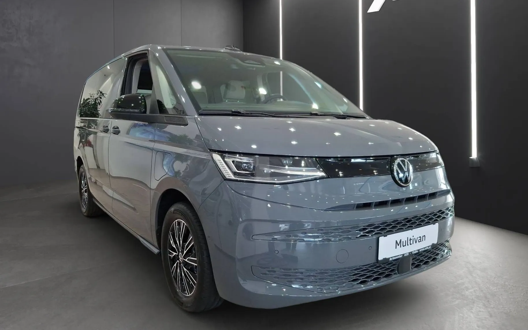 Zunanja slika - Volkswagen Multivan - T7 1.5 TSI eHybrid 4M L2 Limited DSG - 2