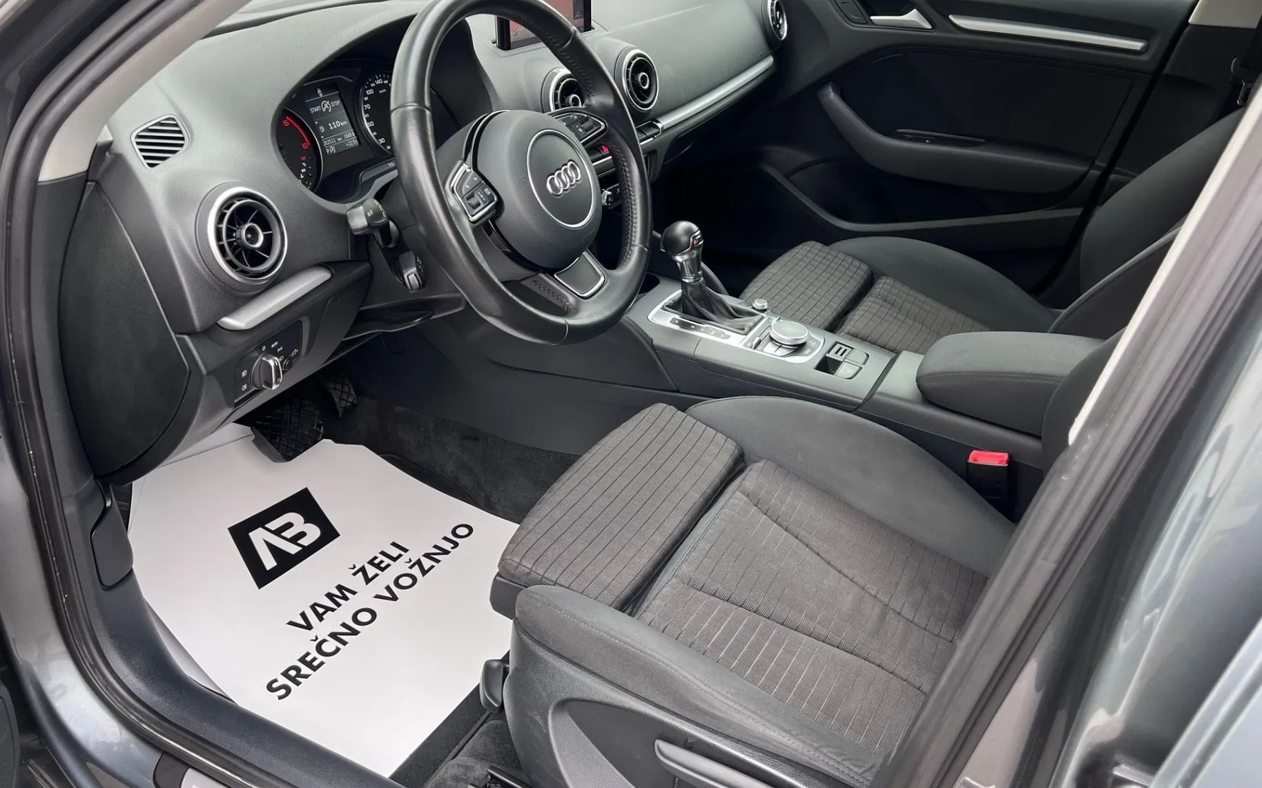Notranja slika - Audi A3 - Sportback 2.0 TDI+NAVI+TEMP+S-tronic - 9