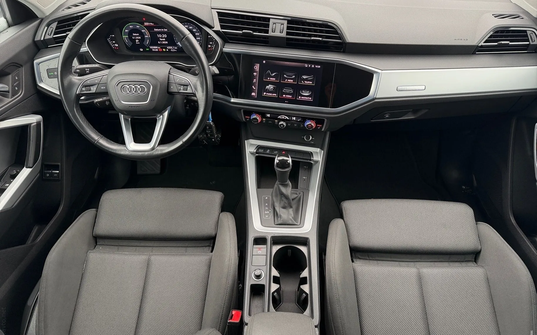 Notranja slika - Audi Q3 Sportback - 45 TFSI e S tronic 180 245 S Line-LED-Virtual... - 10
