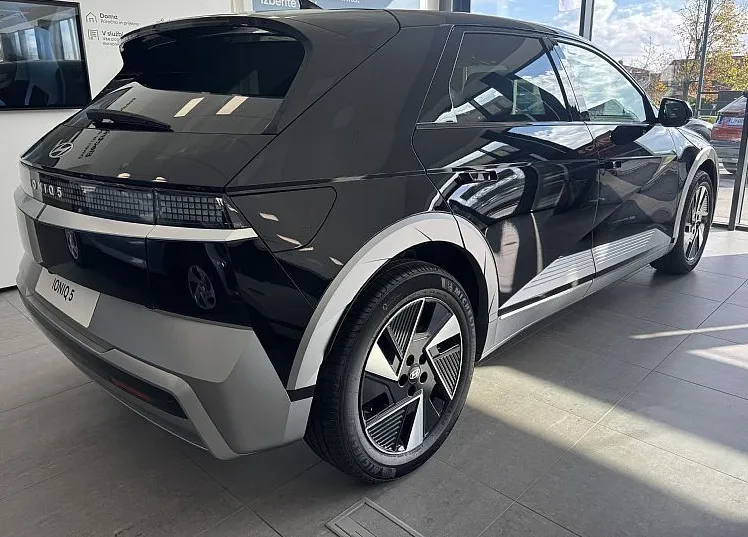 Zunanja slika - Hyundai Ioniq 5 - FL PREMIUM   84 kWh   topl.črpalka   El. kljuke - 8