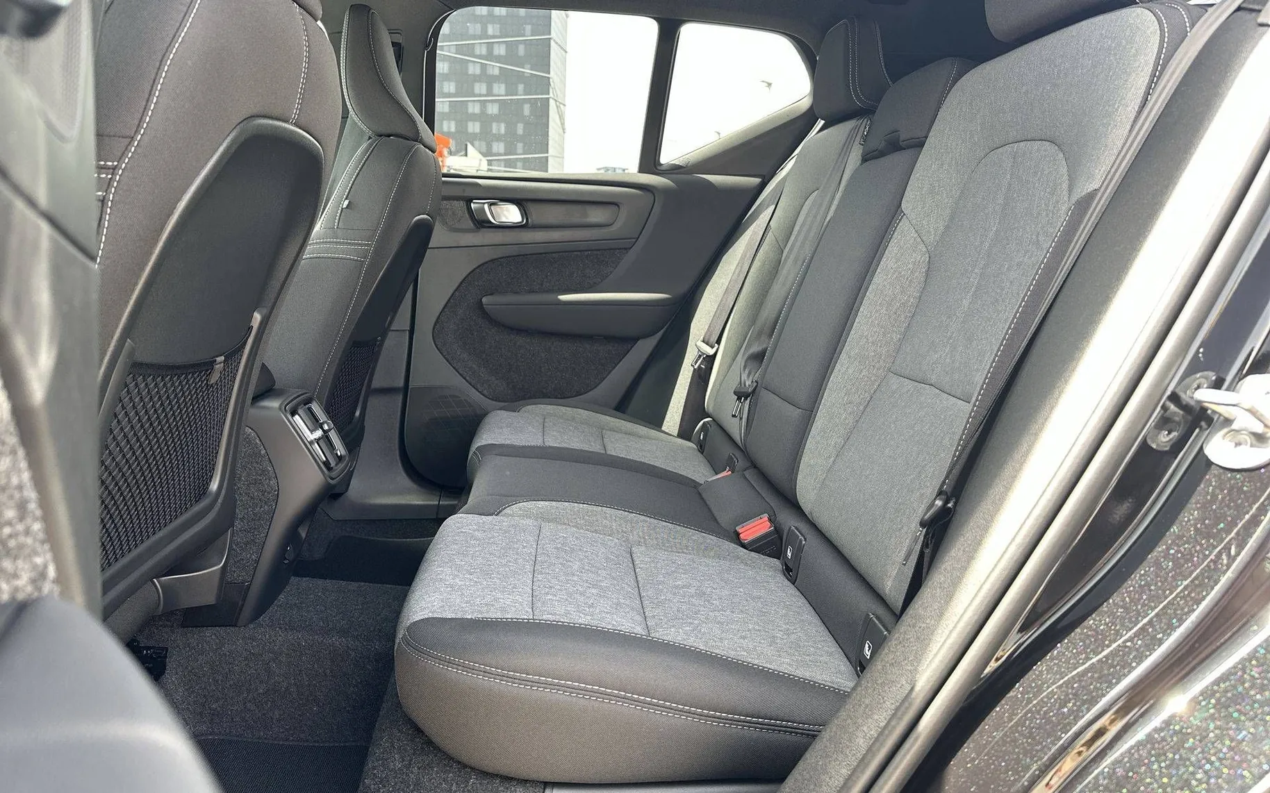 Notranja slika - Volvo XC40 - B3 P Core Avt. - 11