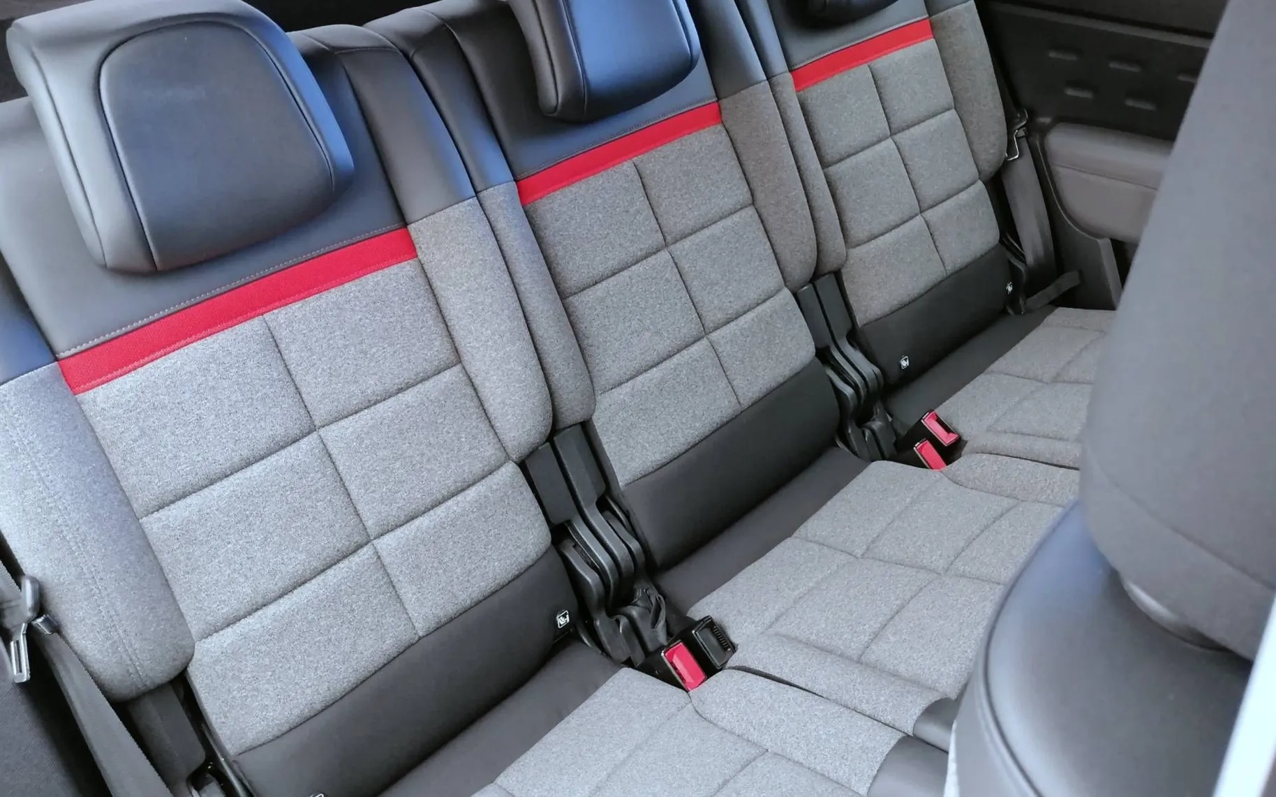 Notranja slika - Citroën C5 Aircross - Shine BlueHDi  LED VIRTUAL KAMERA ALU 1.LASTNIK... - 8