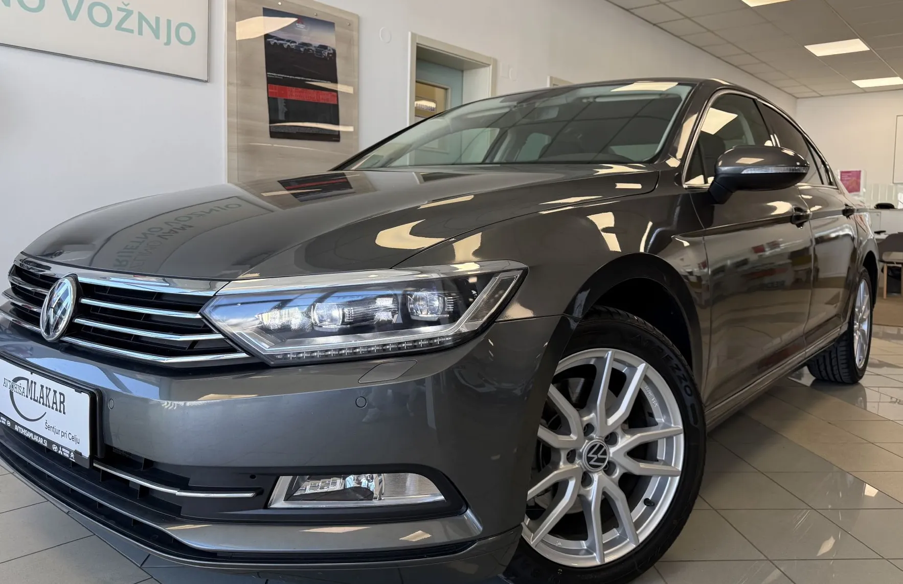Zunanja slika - VW Passat - 1.6 TDI BMT Comfortline -FULL LED-NAVI-ACC-ALU- - 3