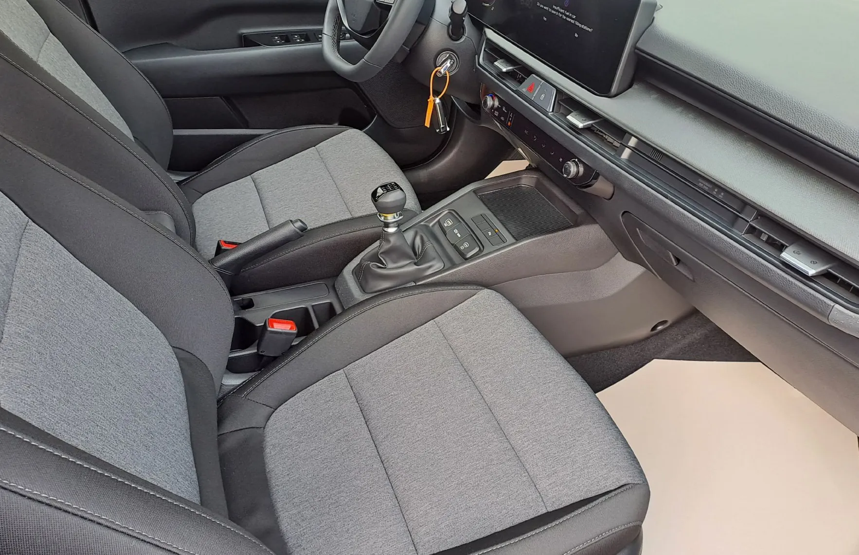 Zunanja slika - KIA Stonic - 1.0 T-GDi 73.6 kW  100 KM  LX Life M T - 7
