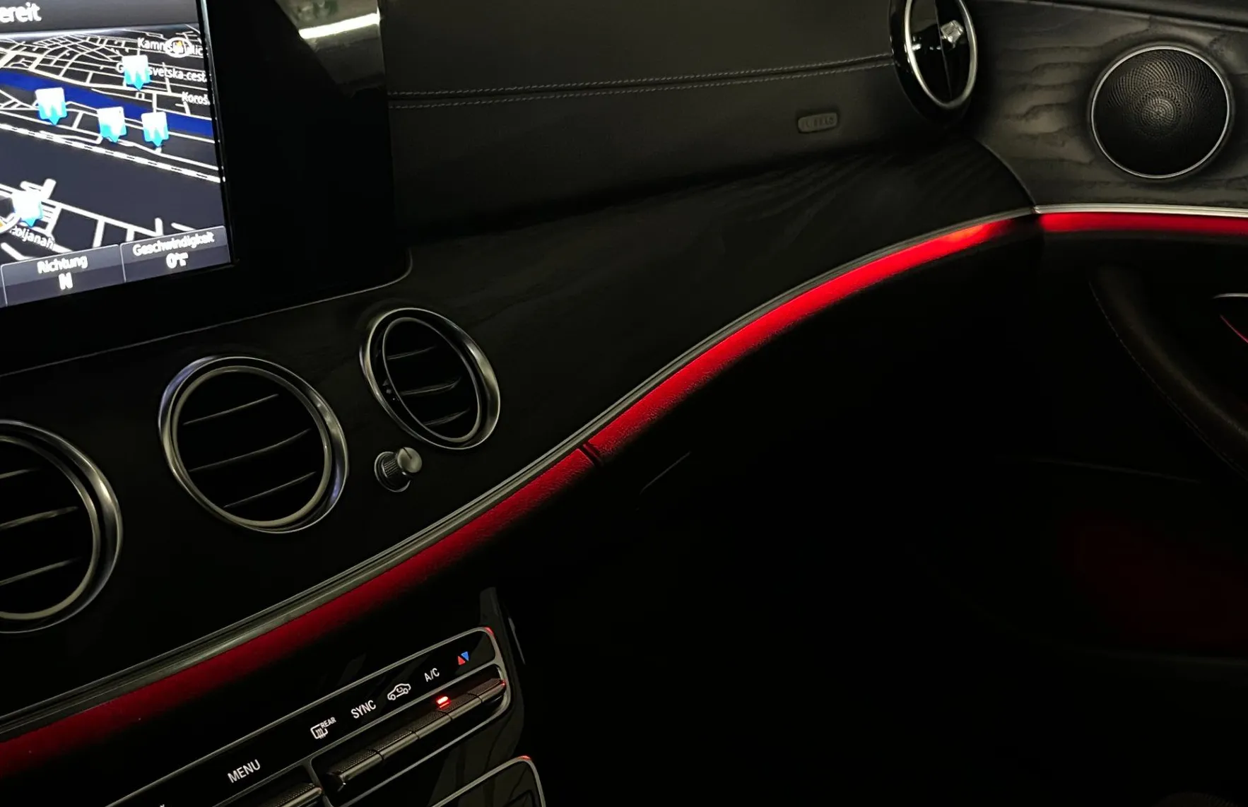 Zunanja slika - Mercedes-Benz E-Razred - E 200 d Avantgarde Avt. LED.VZR. KAM.2XPDC.NAVI - 20