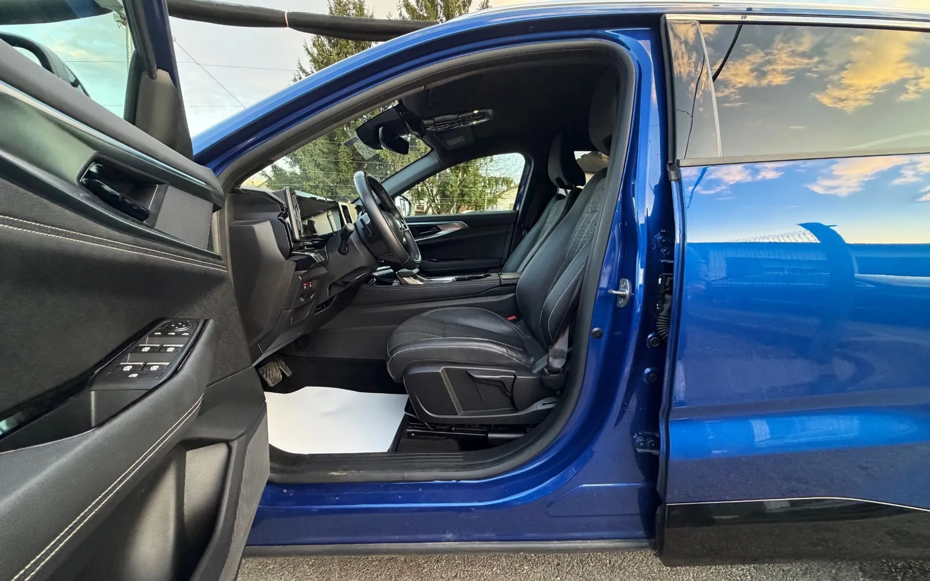 Zunanja slika - Renault Austral - 1.3 MHEV TECHNO AUT. 1.LASTNIK SLO.VOZILO FULL LED - 14