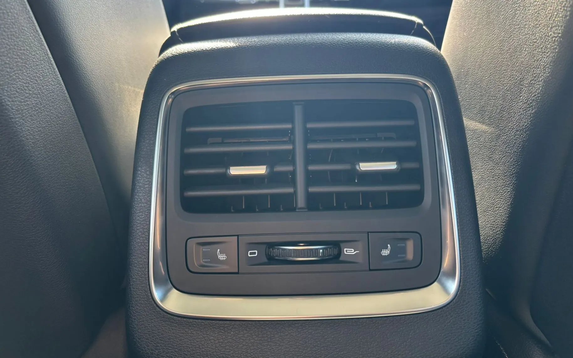 Zunanja slika - Geely Atlas Pro - 1.5 TD 48V EMS Flagship 4WD DCT 360.KAMERA-KEYLESS - 12