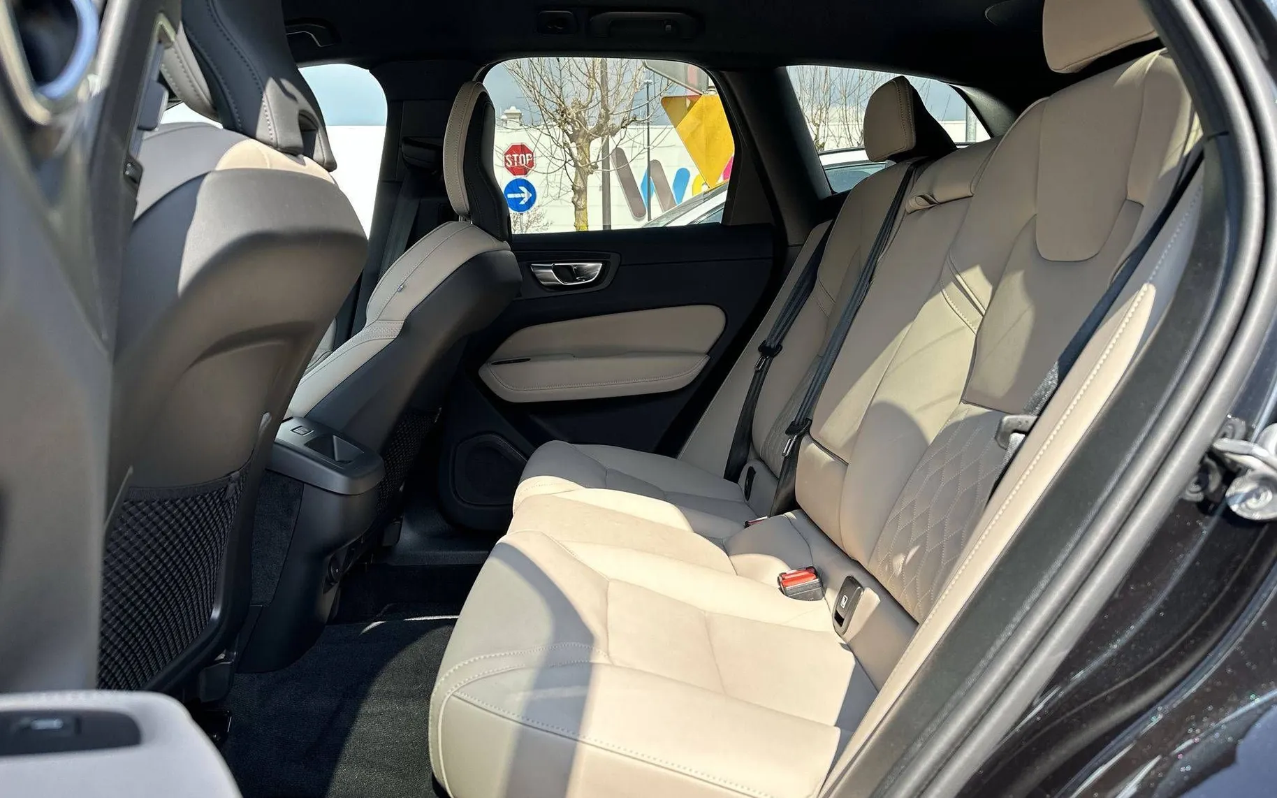 Zunanja slika - Volvo XC60 - B5 P AWD Plus Dark Avt. - 10