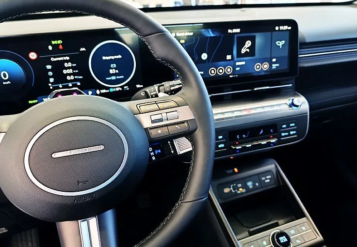 Zunanja slika - Hyundai Kona - BEV 48KWH PREMIUM-KAMERA-DAB-LED-TOPL.Č-AMBI-VIDEO - 10