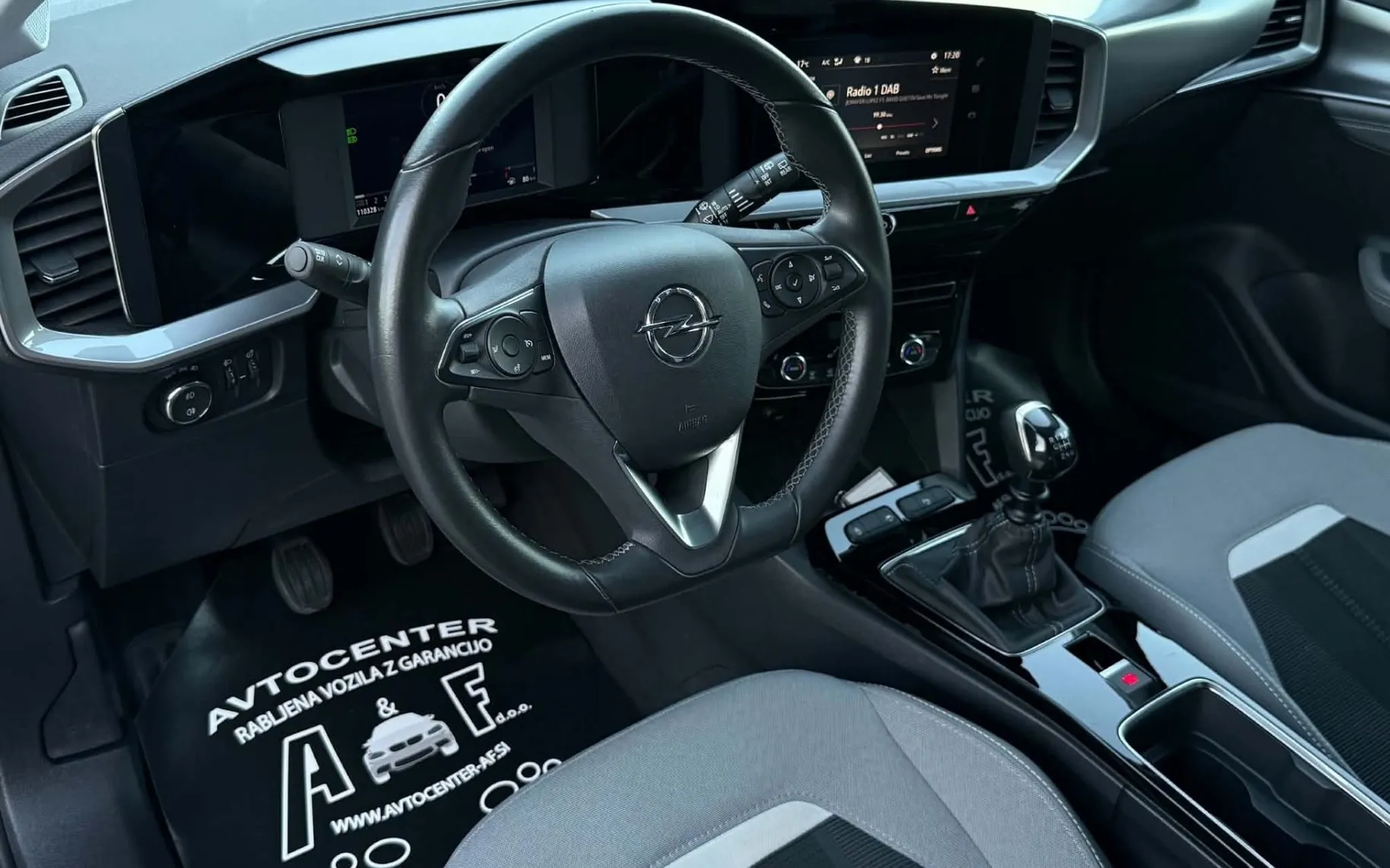 Notranja slika - Opel Mokka - 1.2-96kw-FUL LED-ACC-LIZING ZA TUJCE-KAMERA- - 10