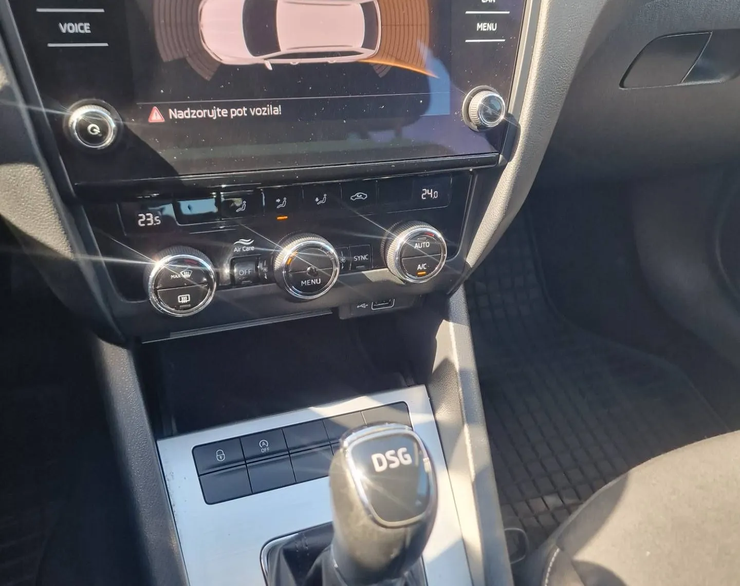 Notranja slika - Škoda Octavia - 1.6 TDI DSG NA KREDIT BREZ POLOGA - 12