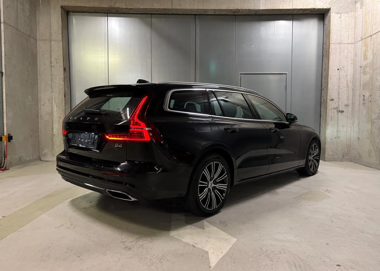 Zunanja slika - Volvo V60 - B4D Inscription Avt. - 5