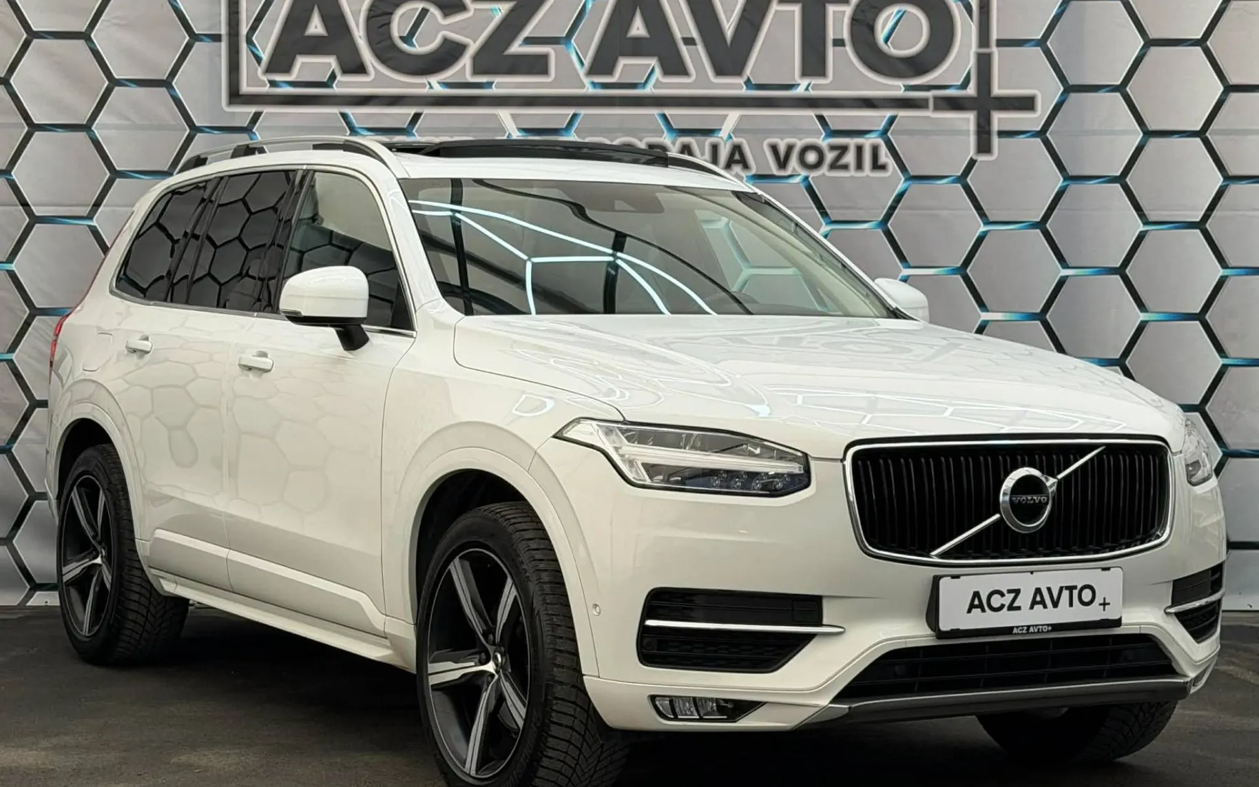 Zunanja slika - Volvo XC90 - D5 4X4•AUT•SPORT•PANO•FUL LED•KAMERA•VIRTUAL•ACC•. - 1