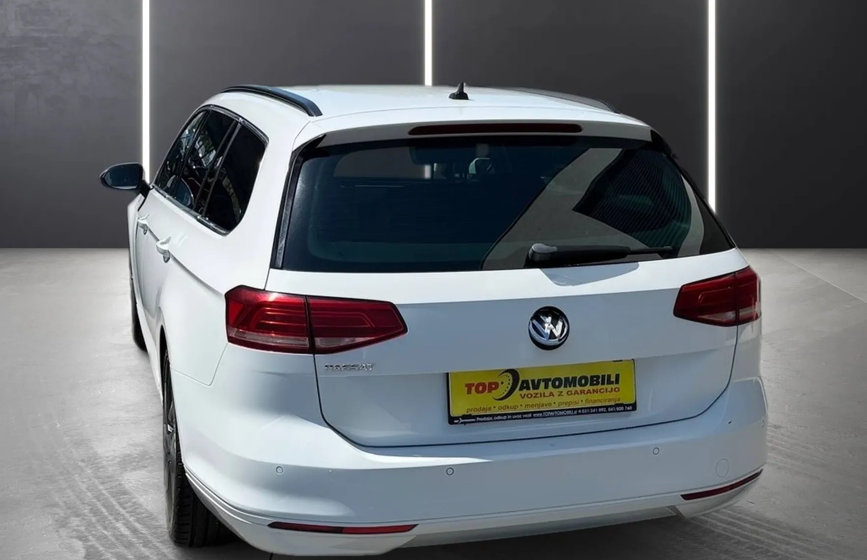 Zunanja slika - VW Passat - Variant 2.0 TDI HIGHLINE FULL LED NAVI PDC KAMERA  TOP - 6