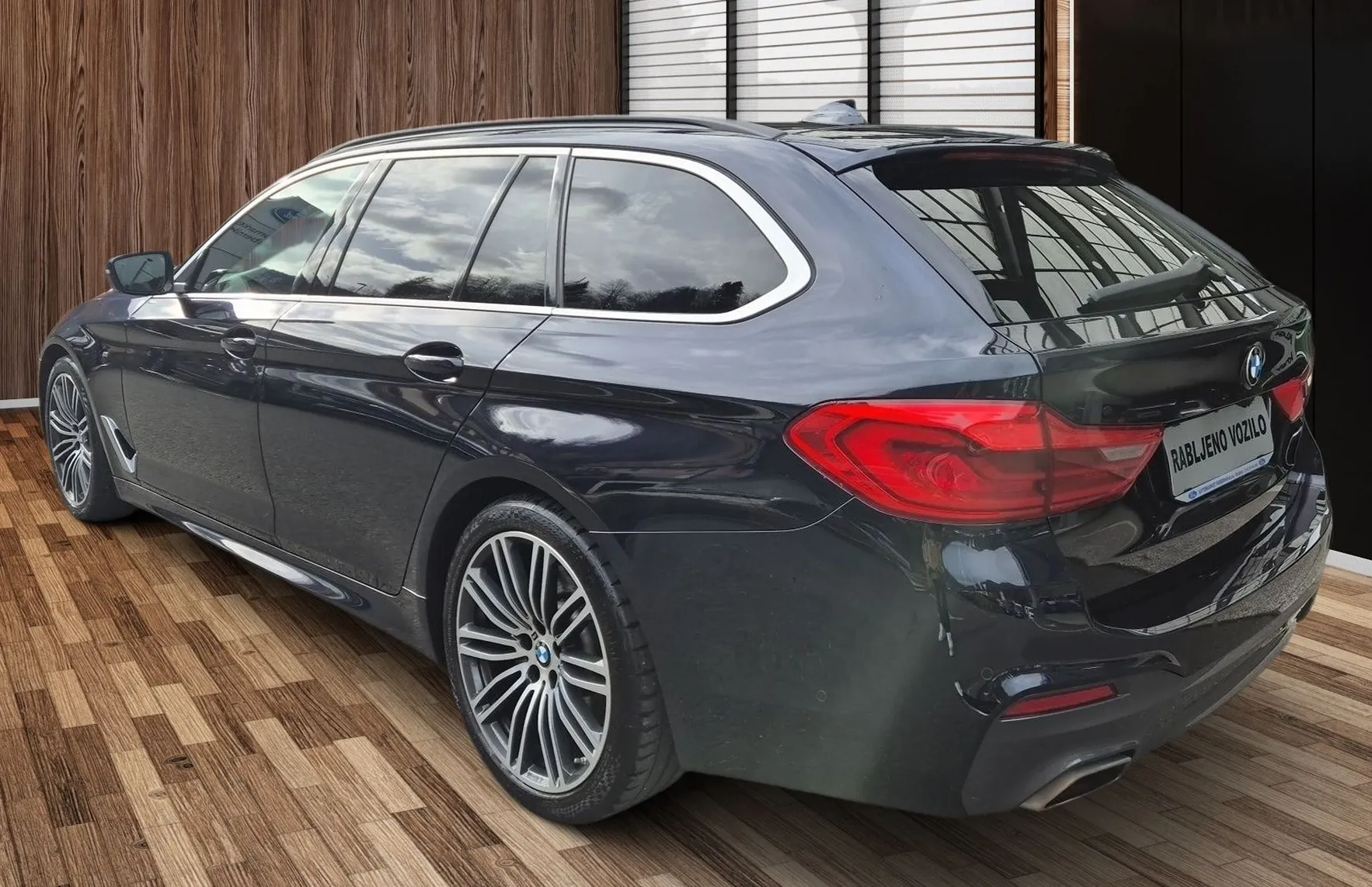 Zunanja slika - BMW Serija 5 - Touring: M-Optic 530d xDrive AUT-LED-RADAR-360KAM-VK-NAV - 8