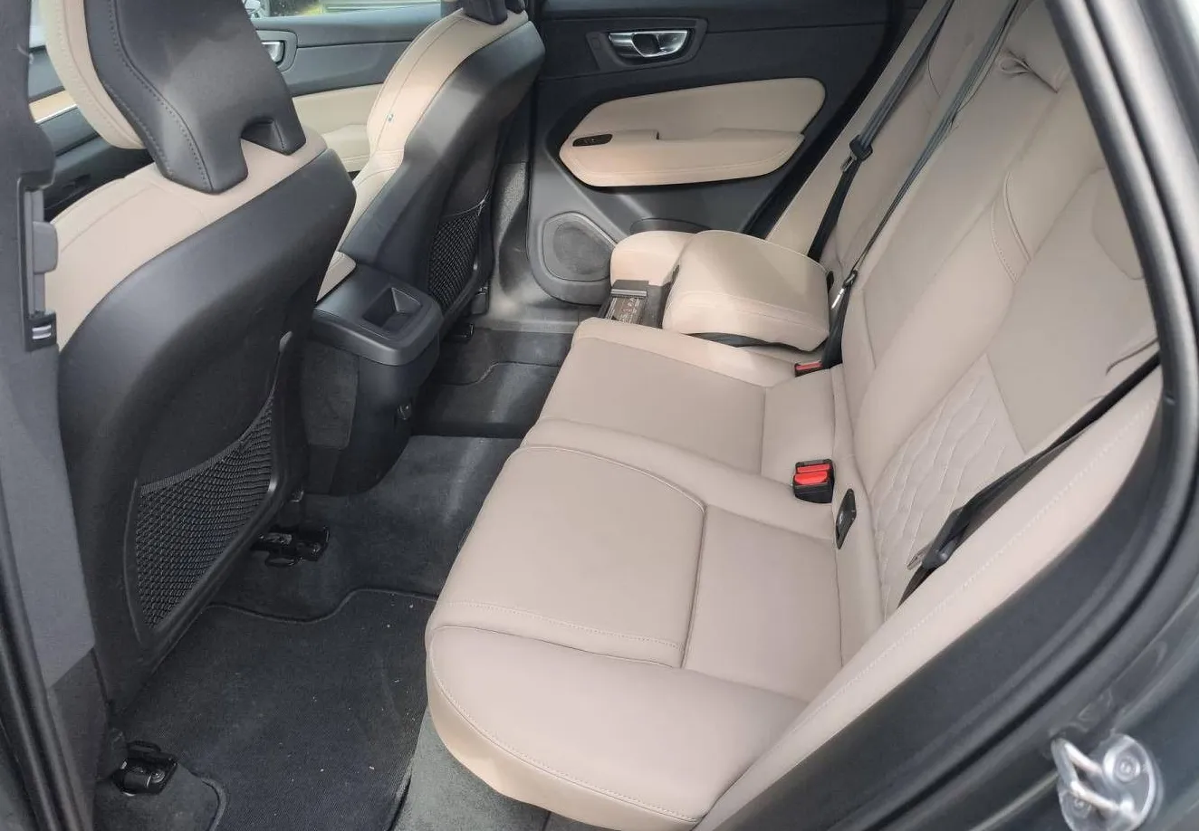 Zunanja slika - Volvo XC60 - B5P AWD Plus Dark Avt. - 20