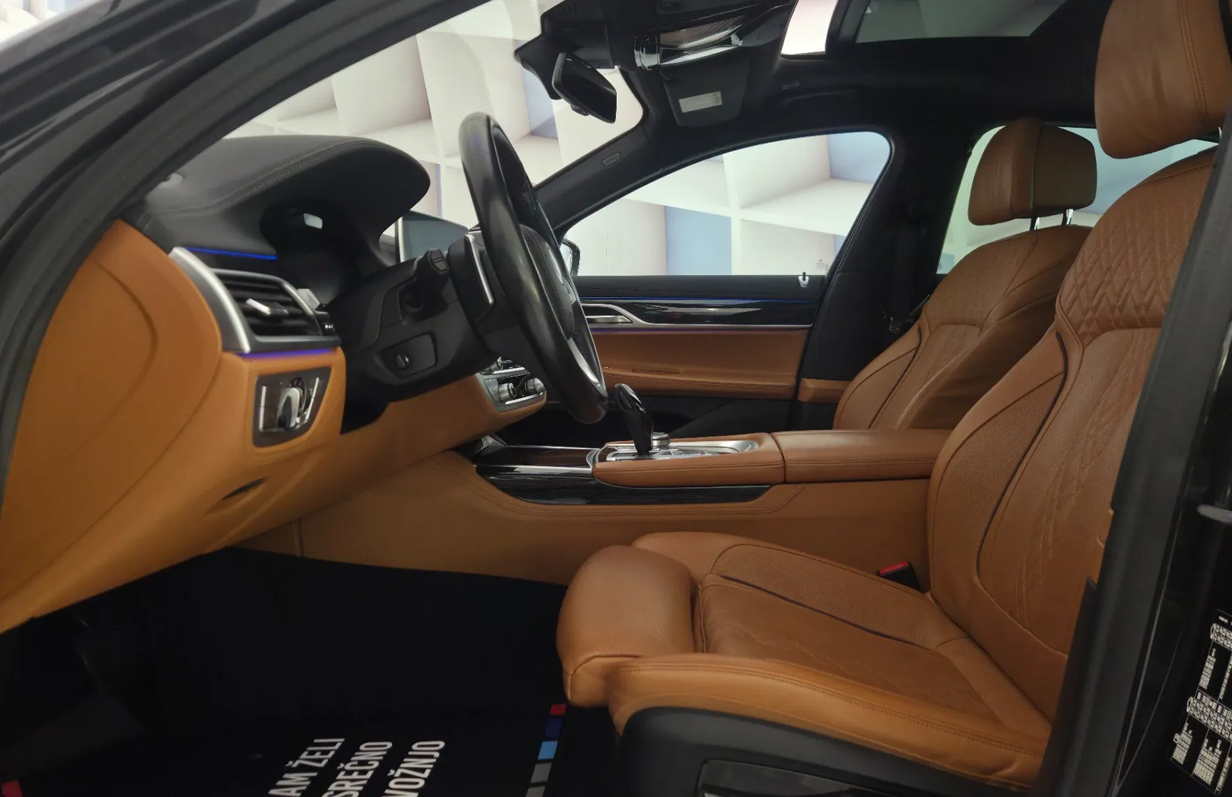 Zunanja slika - BMW Serija 7 - : 730d Avt-RADAR-WEBASTO-SOFT-HLAJ-KAM360-PANO - 11