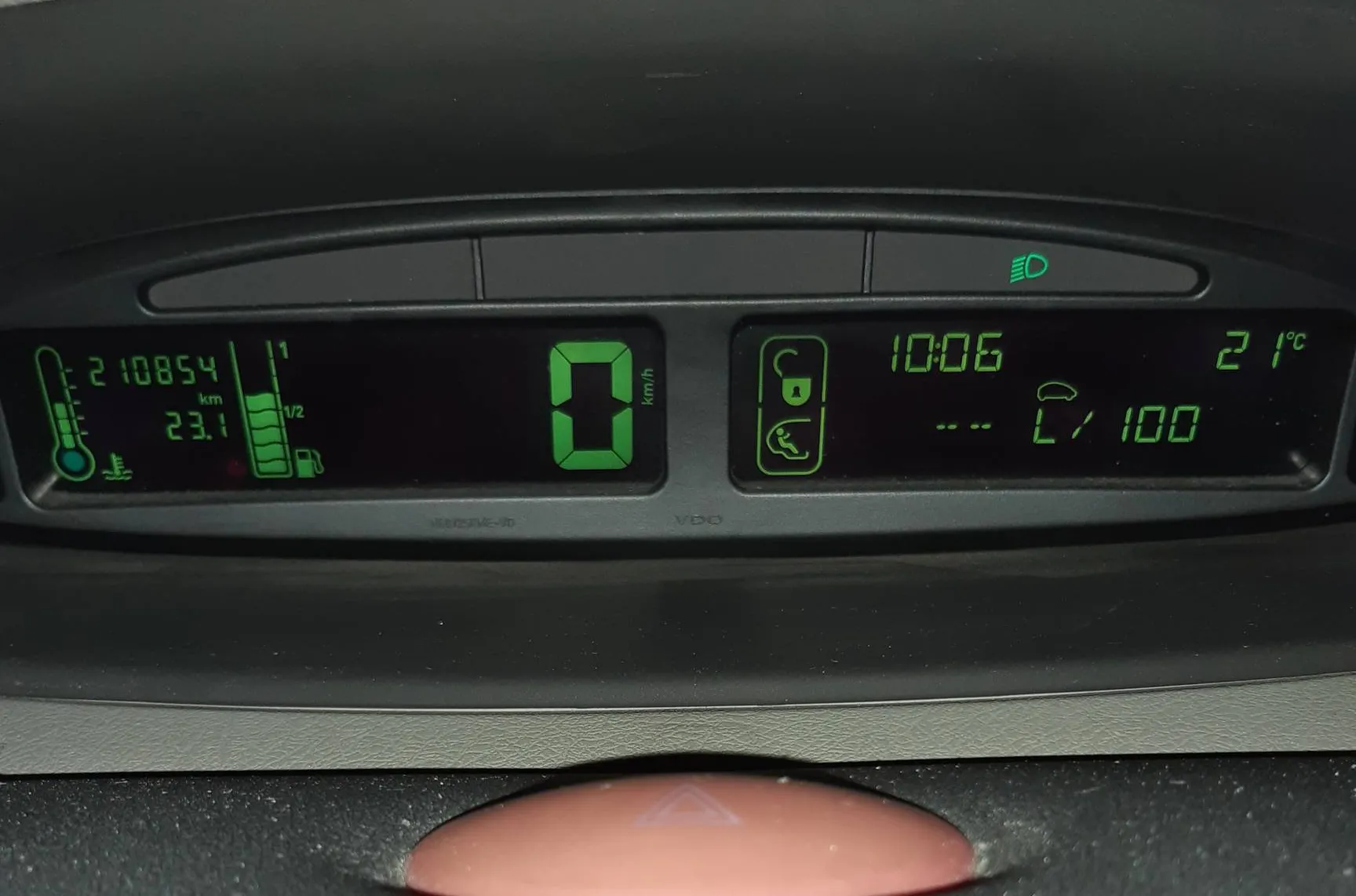 Notranja slika - Citroën Xsara - Picasso 1,6i 16V SX - 15