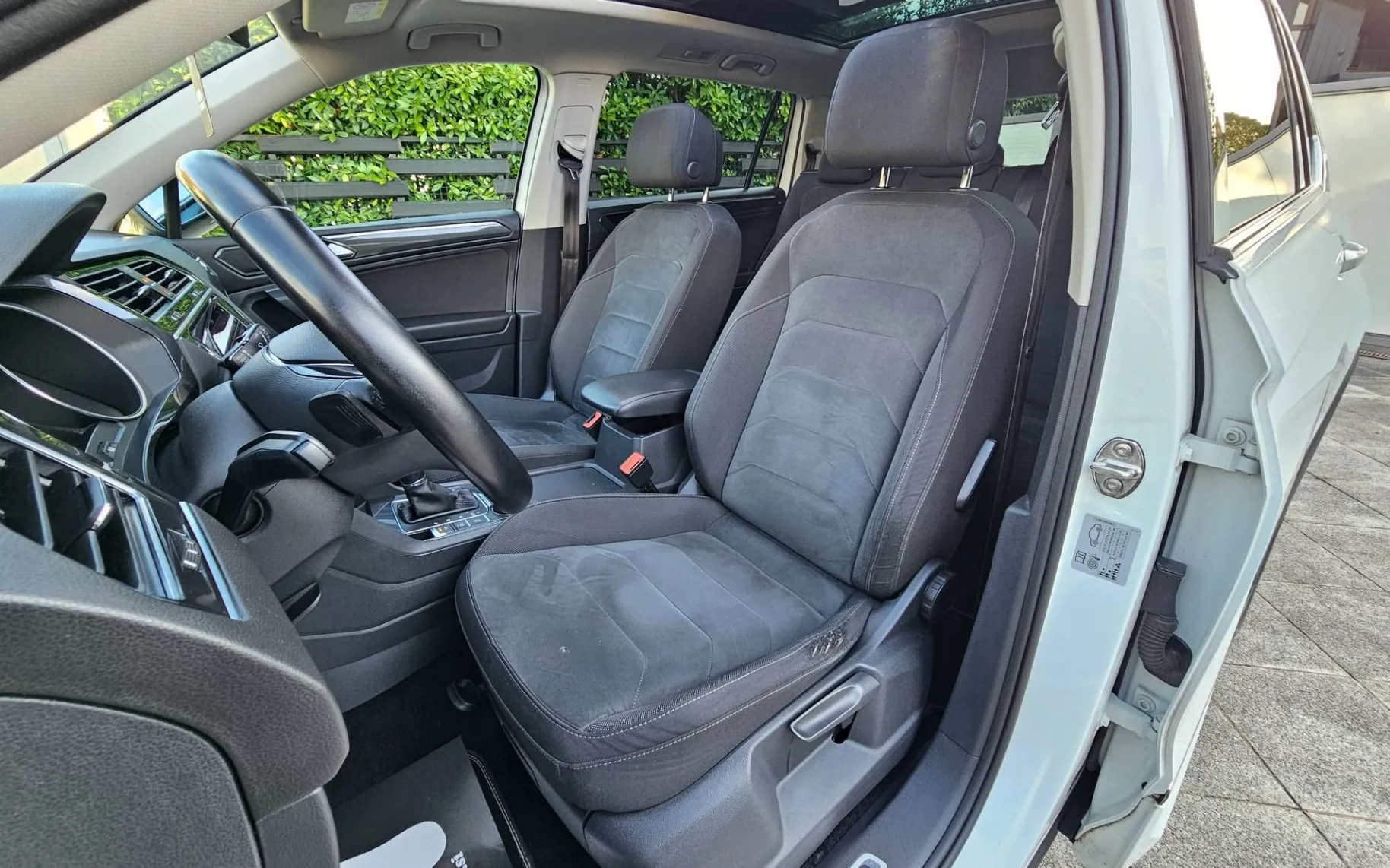 Notranja slika - Volkswagen Tiguan Allspace - 4motion 2.0 TSI BMT R-LINE DSG |PANORAMA|7-SED|TOP - 8