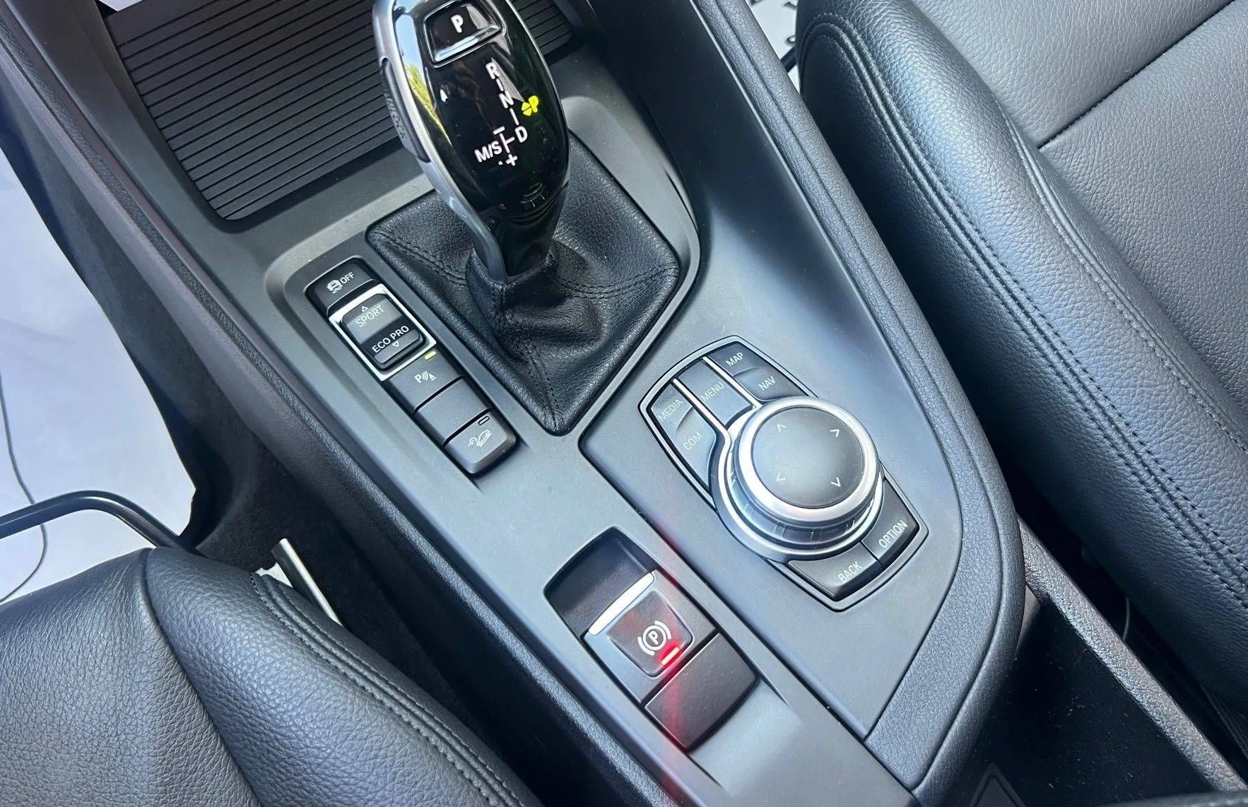 Zunanja slika - BMW X1 - serija : XDrive20d  NAVI PDC KAMERA RADAR LINE ASSIST T.. - 15