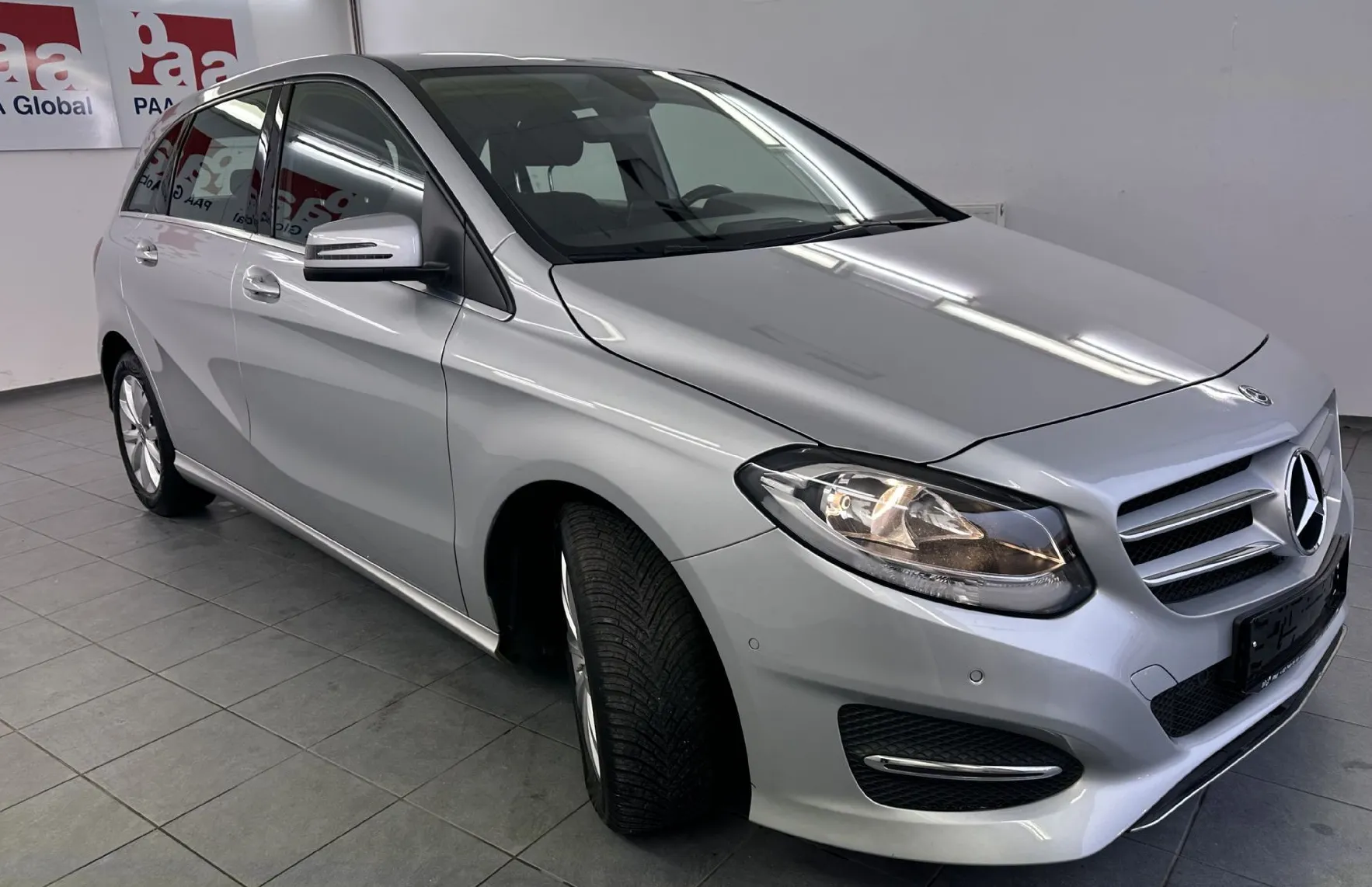 Zunanja slika - Mercedes-Benz B-Razred - B 180 d..NEMŠKI.NAVI.80 KW.SAMO 120.000 KM.DIZEL - 1