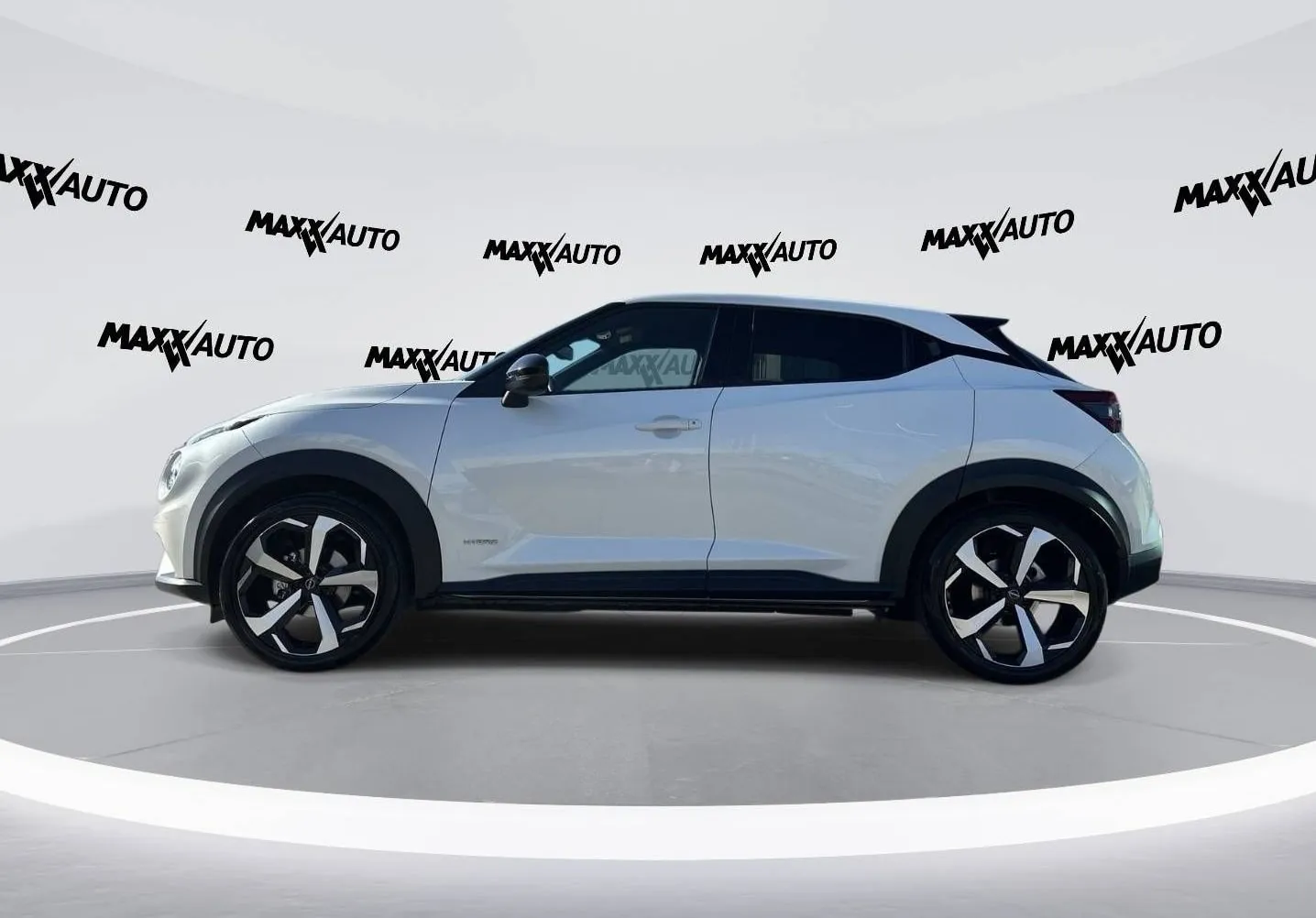 Notranja slika - Nissan Juke - 1.6 Hybrid AT... - 8