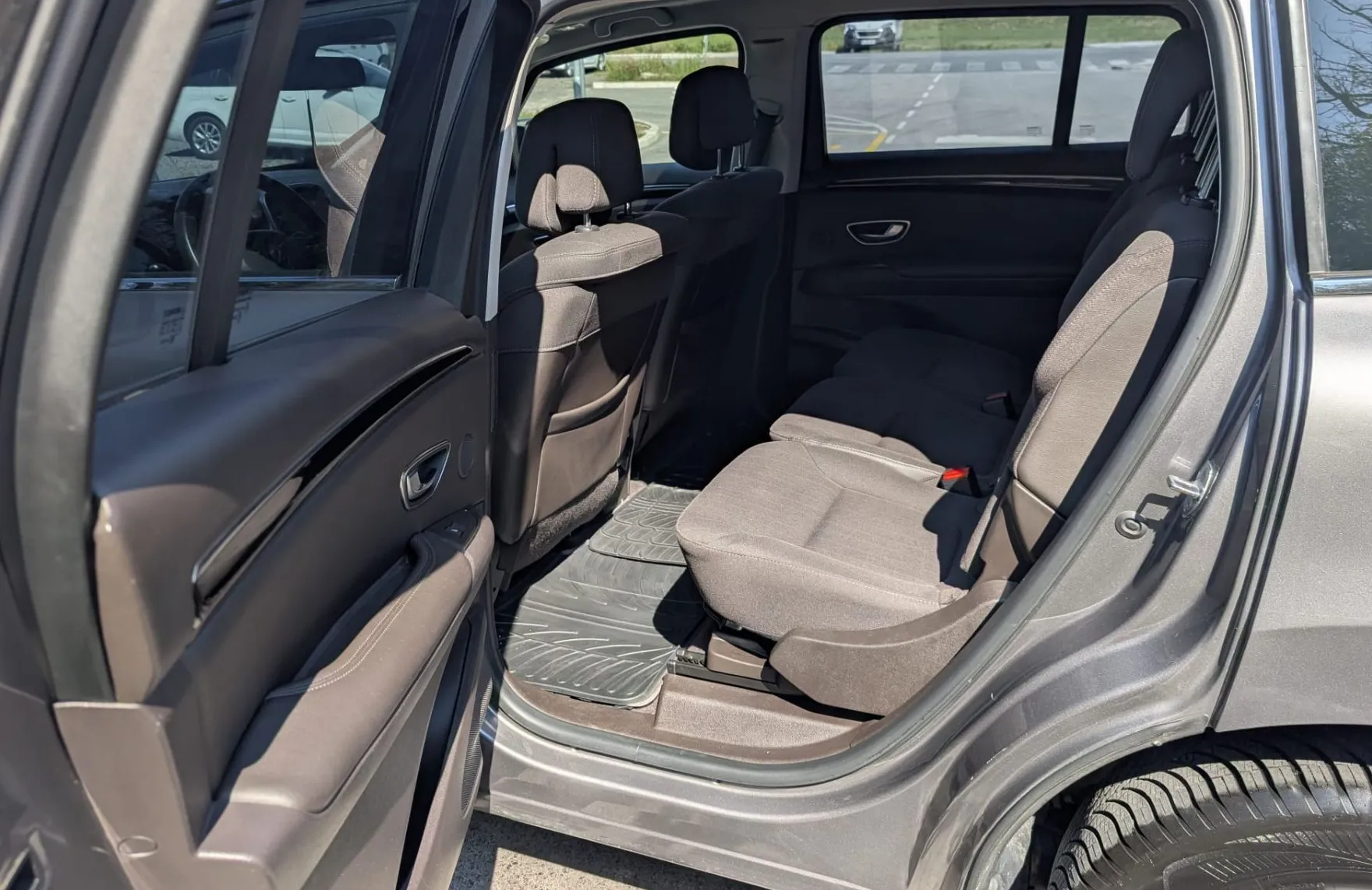 Zunanja slika - Renault Espace - 1.6 dCi Evolution |FuLED|NAVI|AC|PARK| - 11