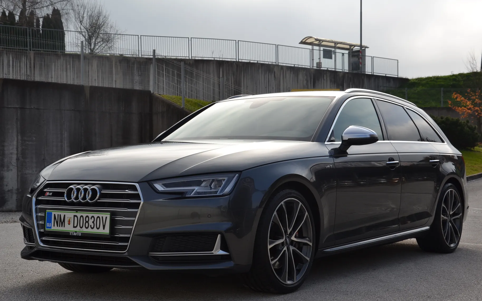 Zunanja slika - Audi S4 - A4 - 2